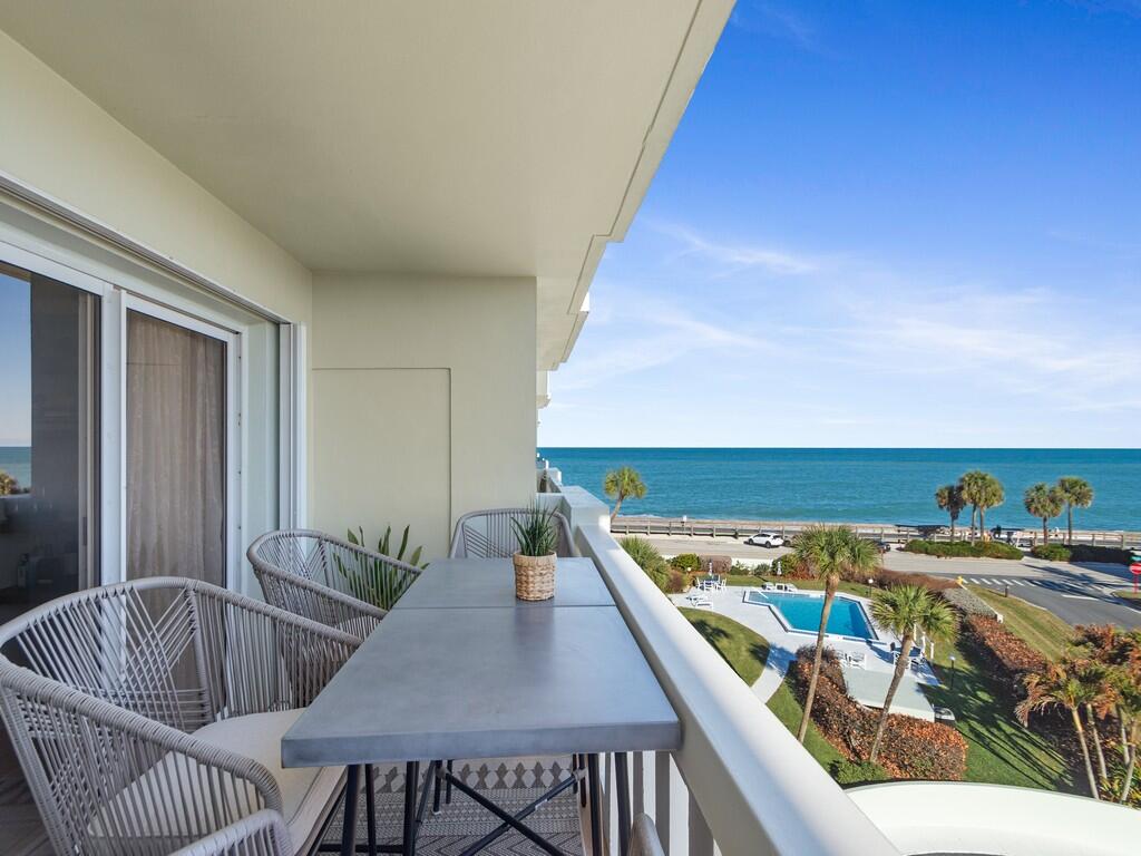 4049 Ocean Drive 402 Property Photo 1