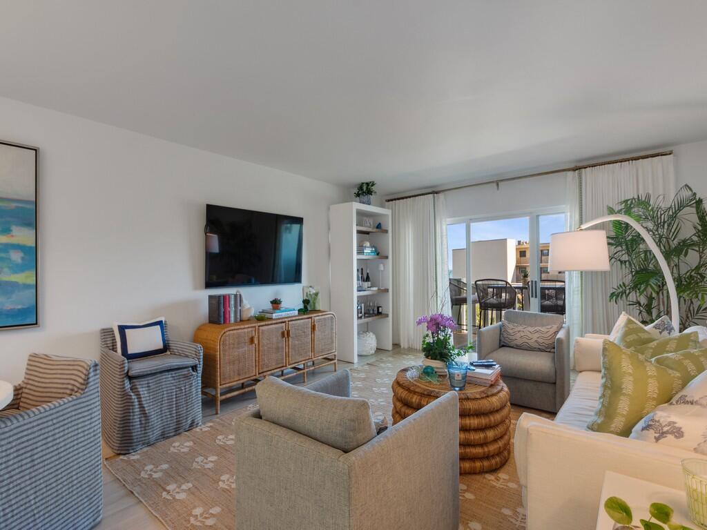 4049 Ocean Drive 402 Property Photo 4