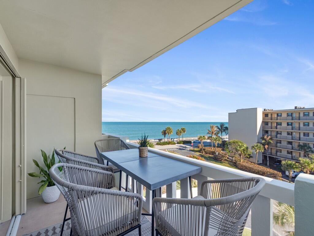 4049 Ocean Drive 402 Property Photo 14