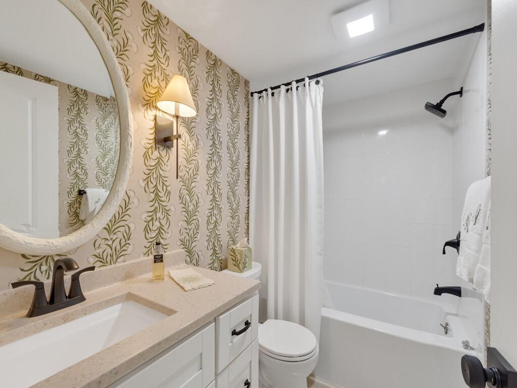 4049 Ocean Drive 402 Property Photo 20
