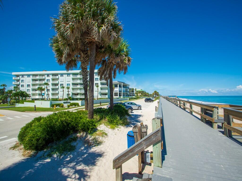 4049 Ocean Drive 402 Property Photo 30