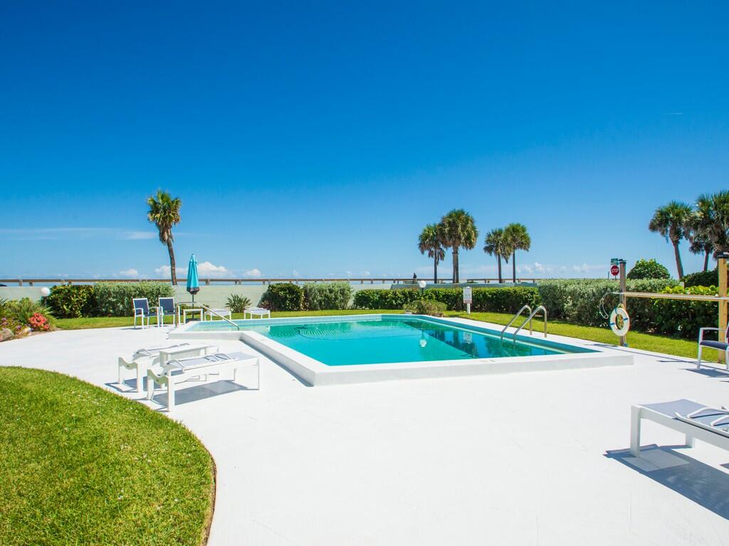 4049 Ocean Drive 402 Property Photo 36