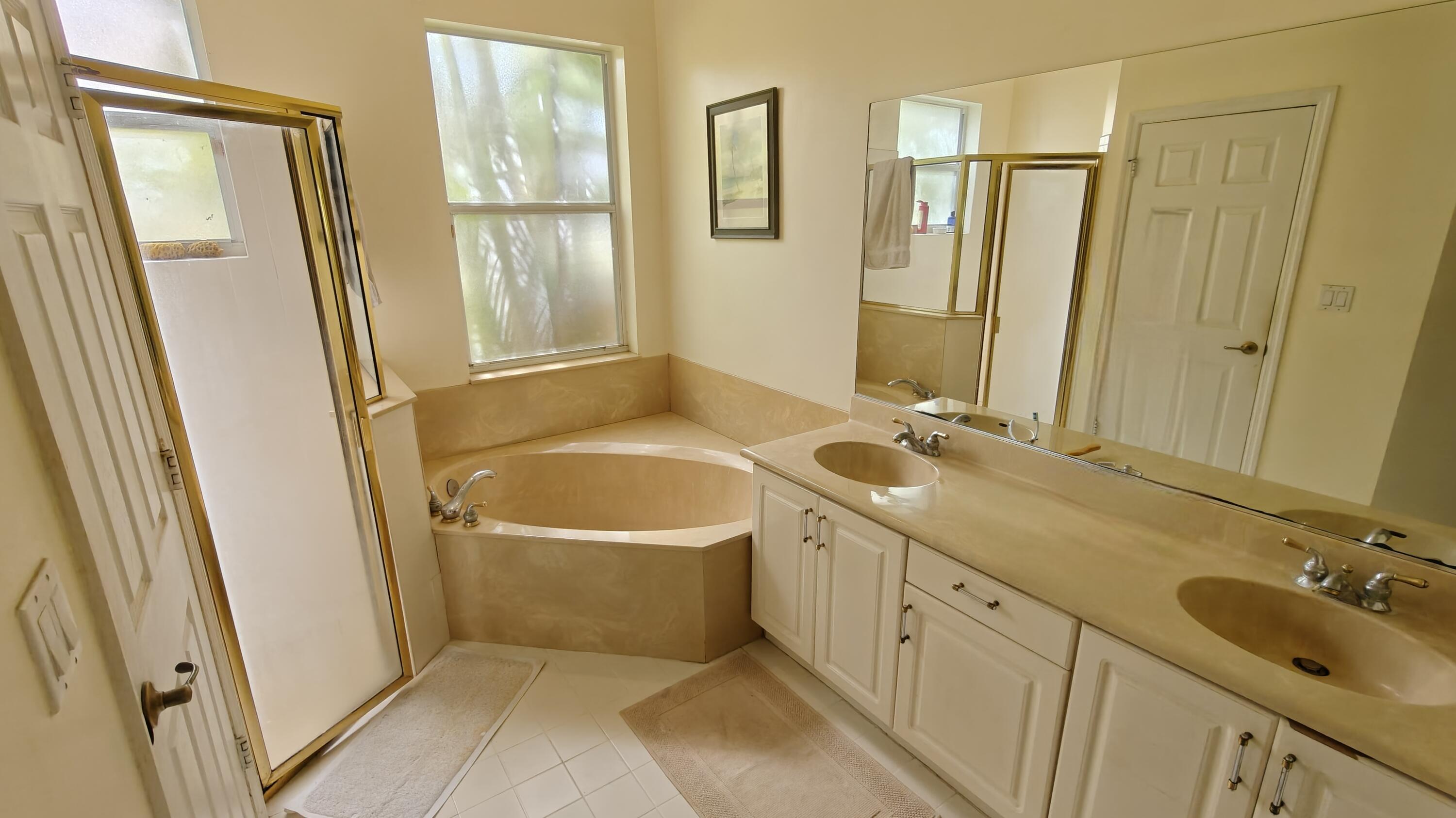 5880 Nw 121 Avenue Property Photo 8