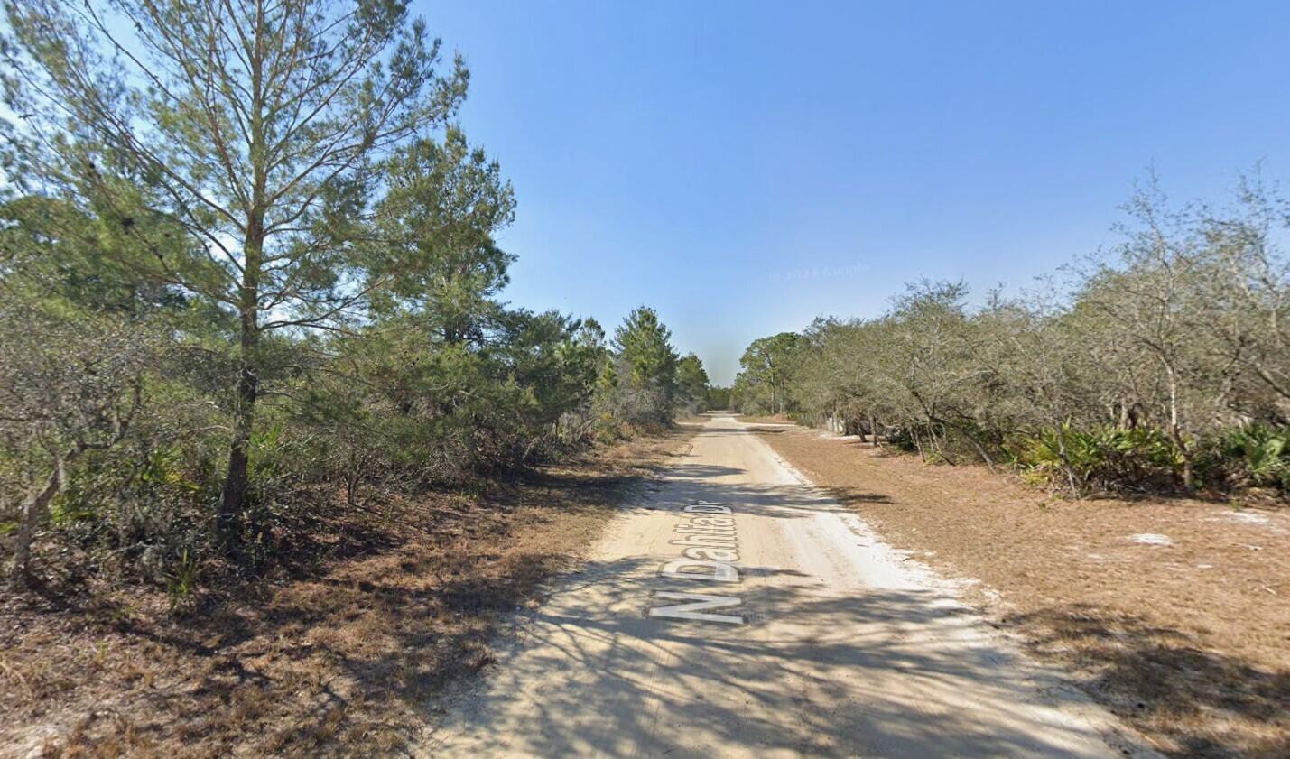 3235 N Dahlia Drive Property Photo 2