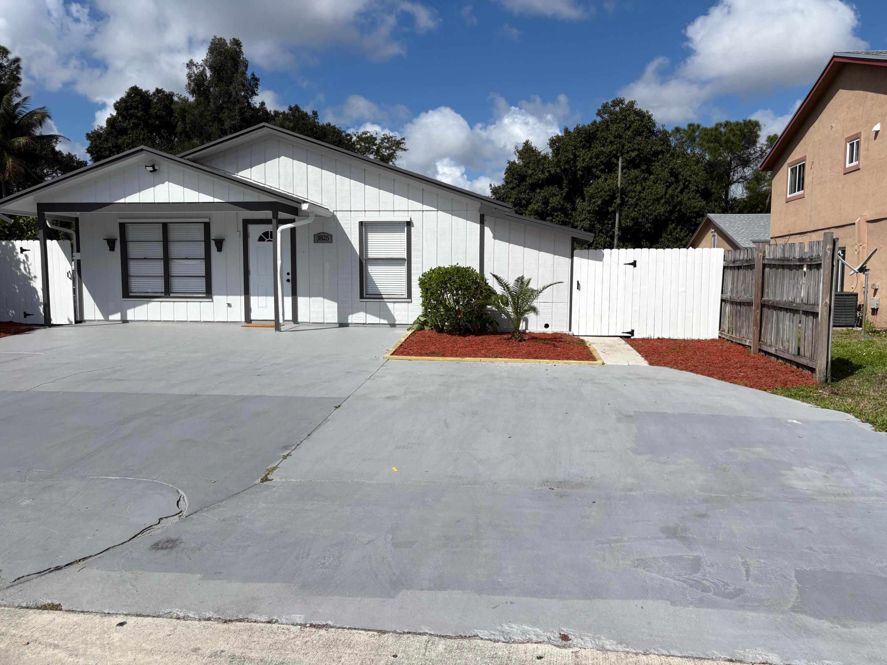 3825 Patio Court A Property Photo 2