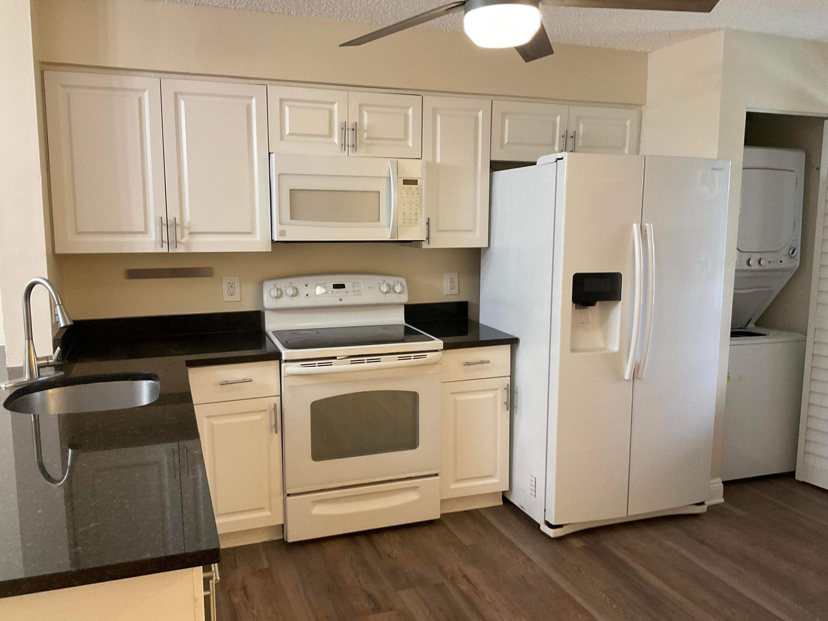 10825 Royal Palm Boulevard 1-8 Property Photo 15