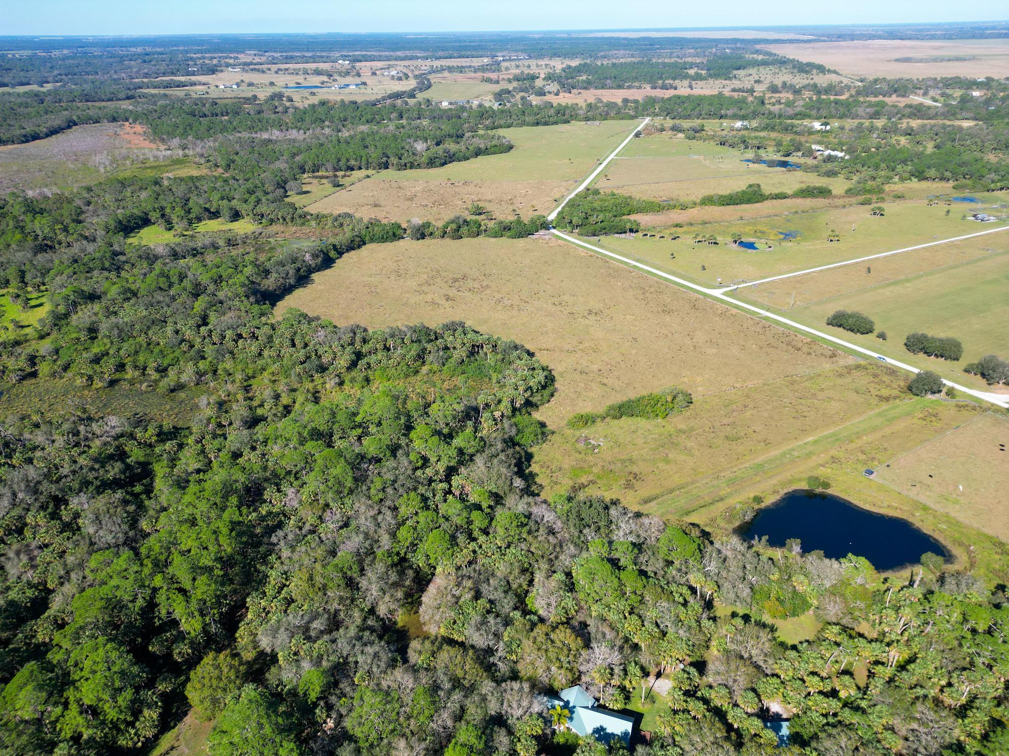 3702 Sw Wild Turkey Lane Property Photo 2