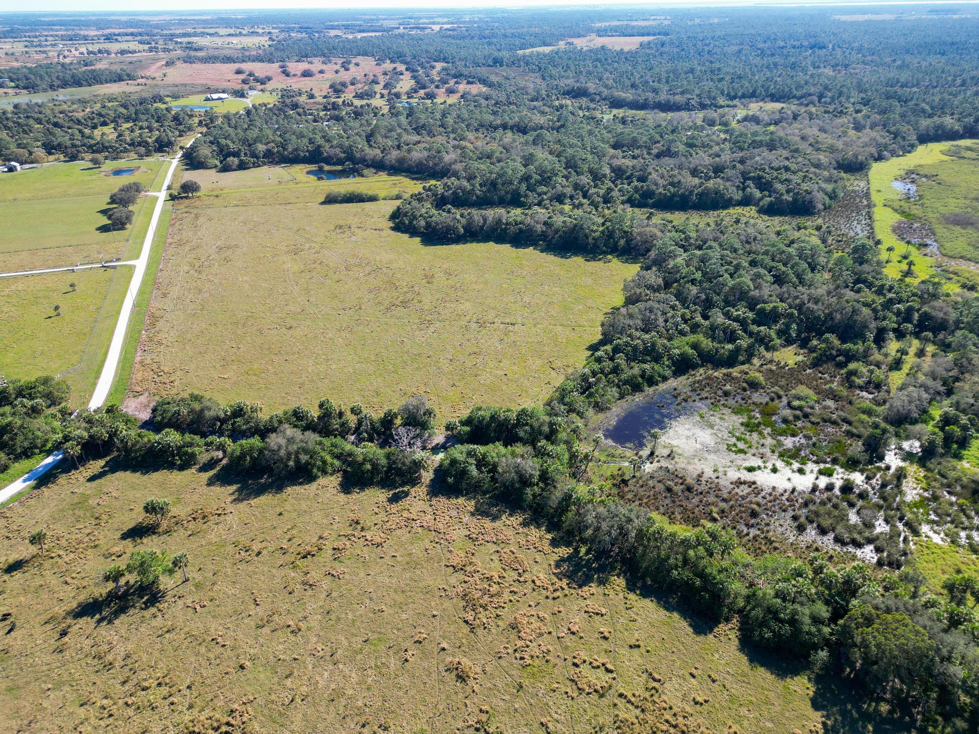 3702 Sw Wild Turkey Lane Property Photo 9