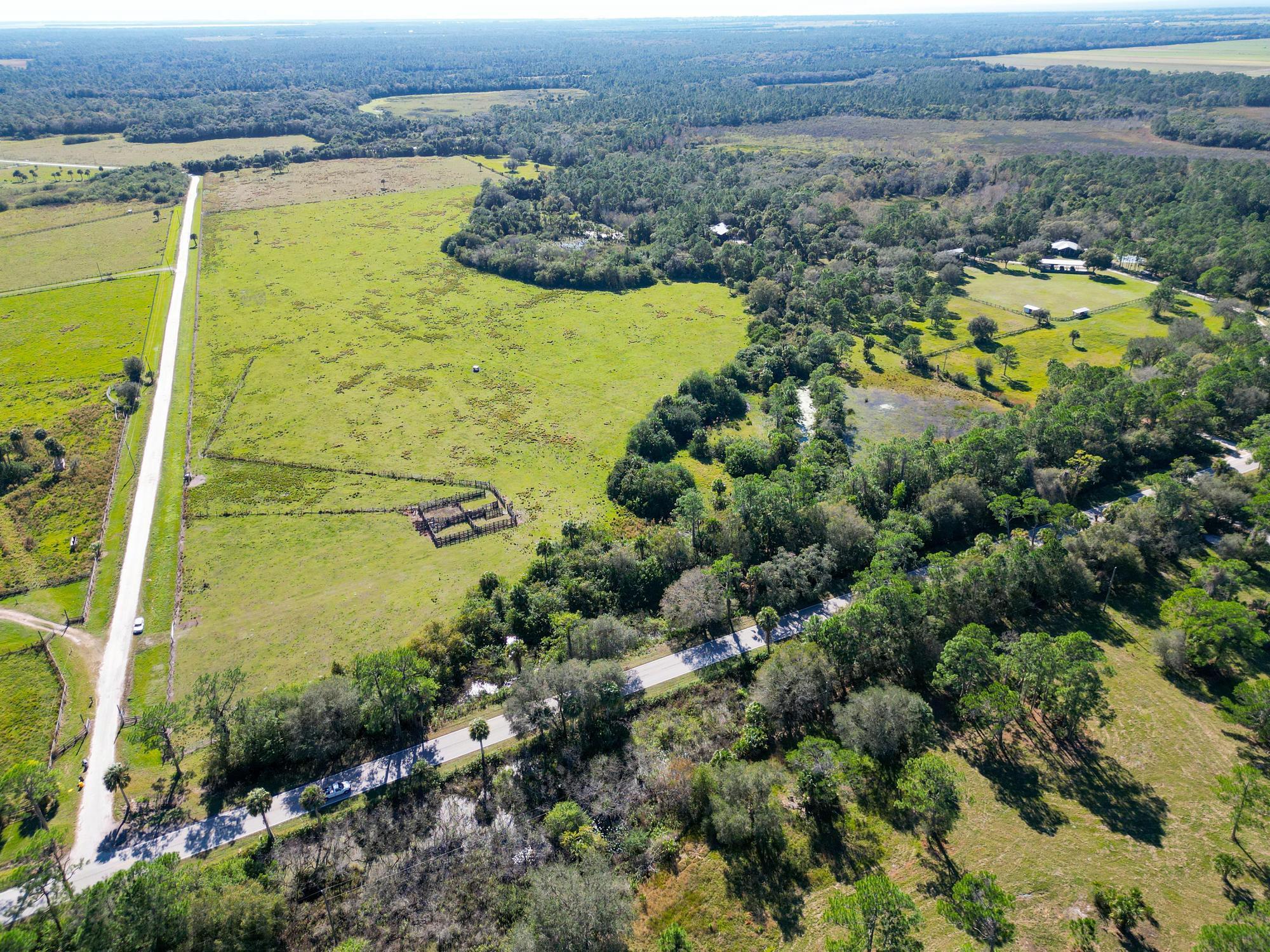 3702 Sw Wild Turkey Lane Property Photo 21