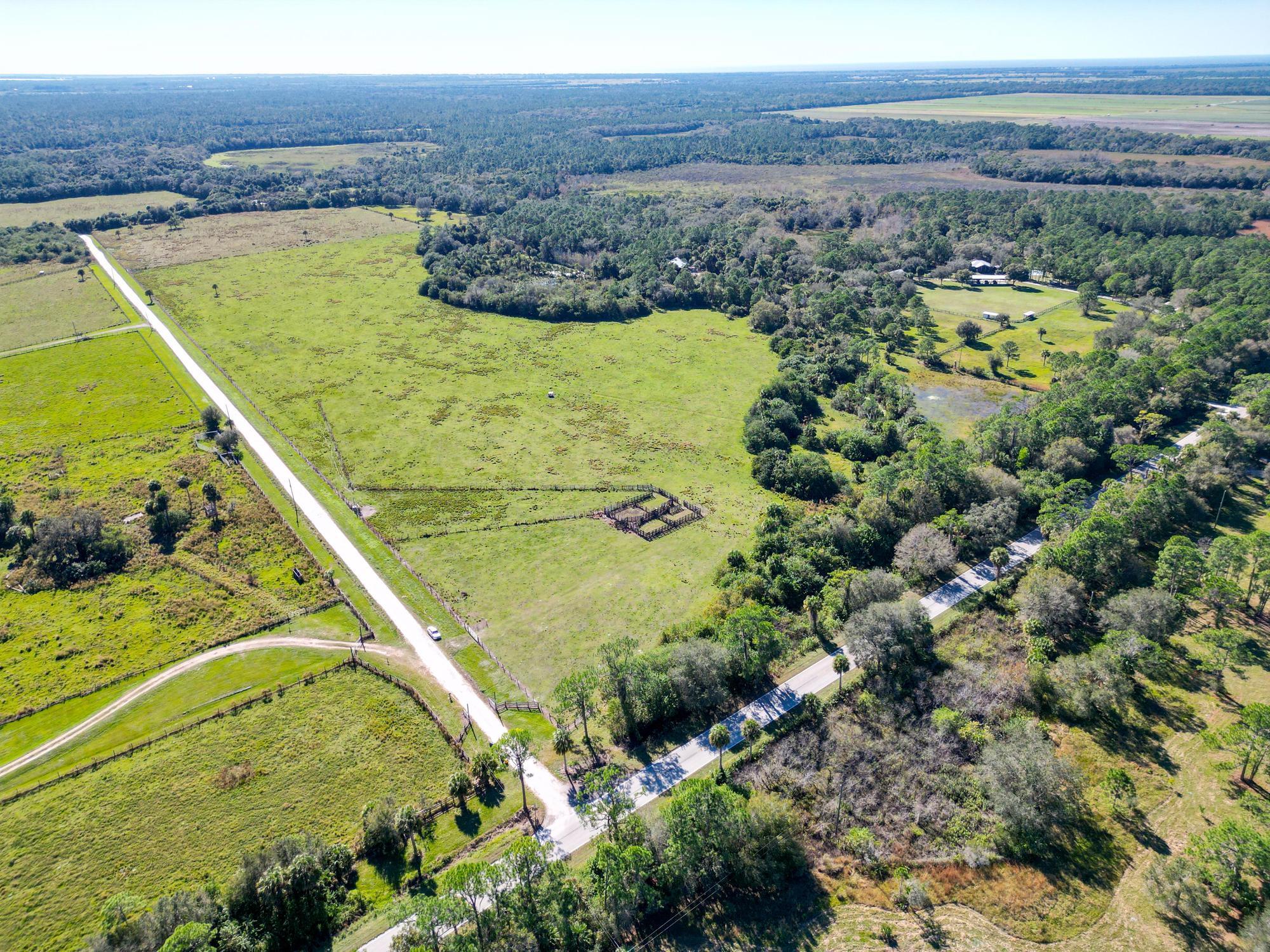 3702 Sw Wild Turkey Lane Property Photo 23