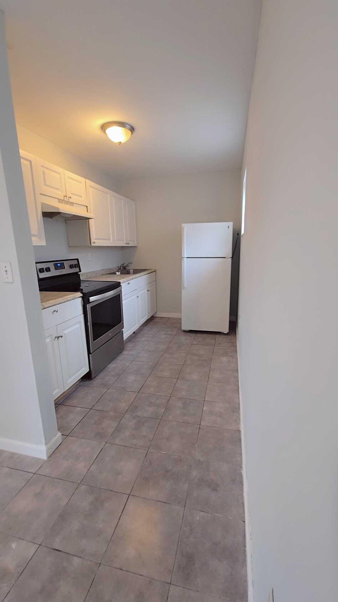 621 Nw 5th Avenue Unit 3 Property Photo 3