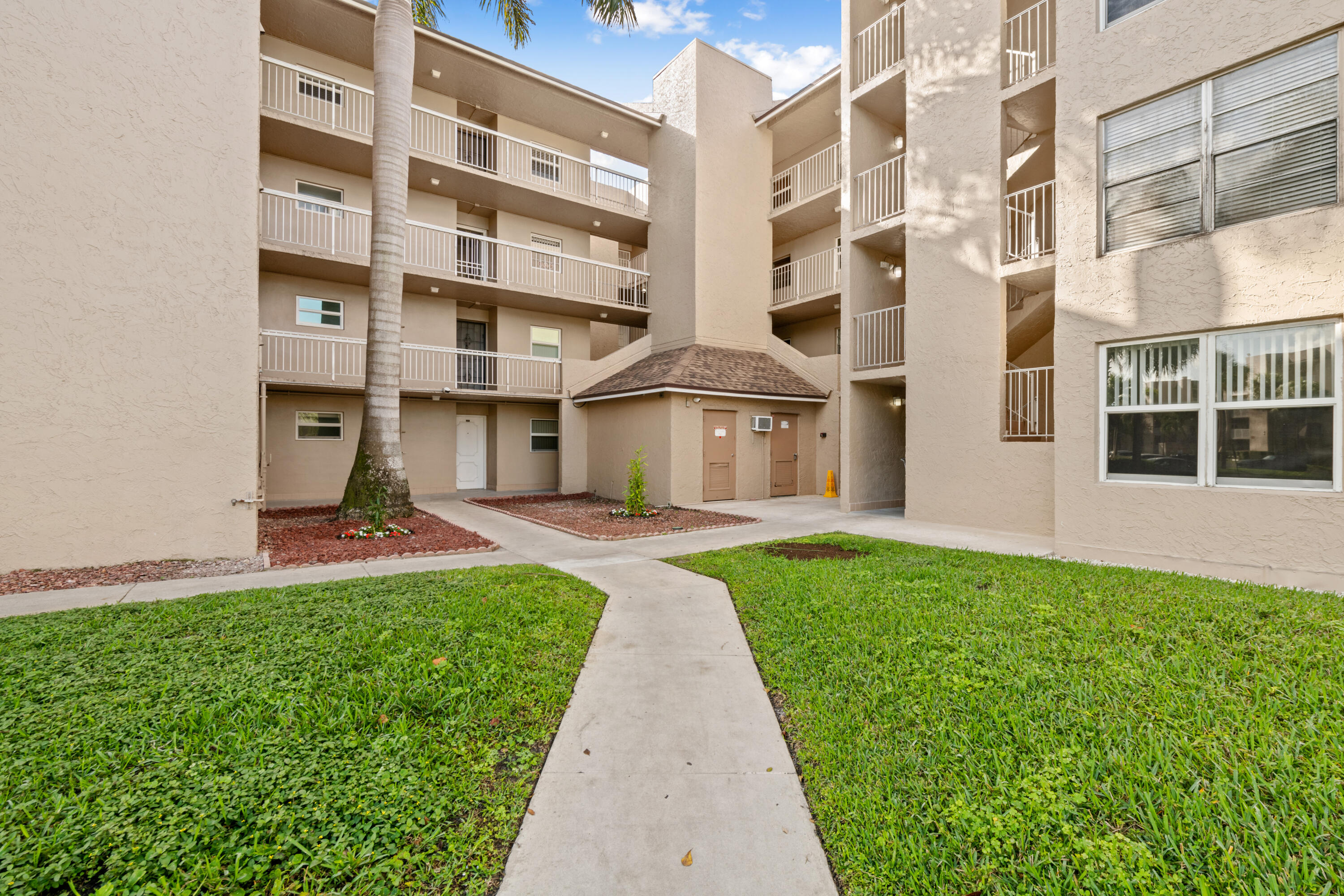 9480 Tangerine Place 102 Property Photo 1