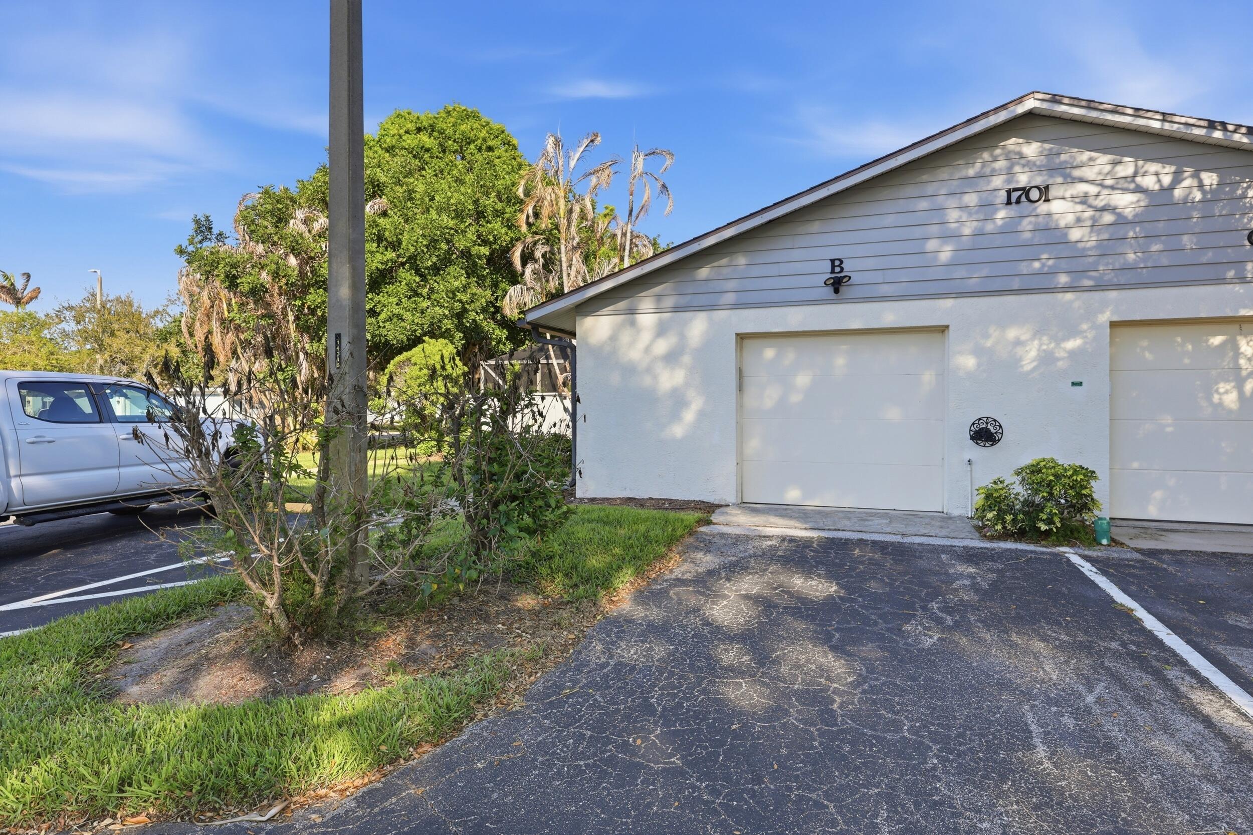 1701 Mariners Cove Property Photo 28