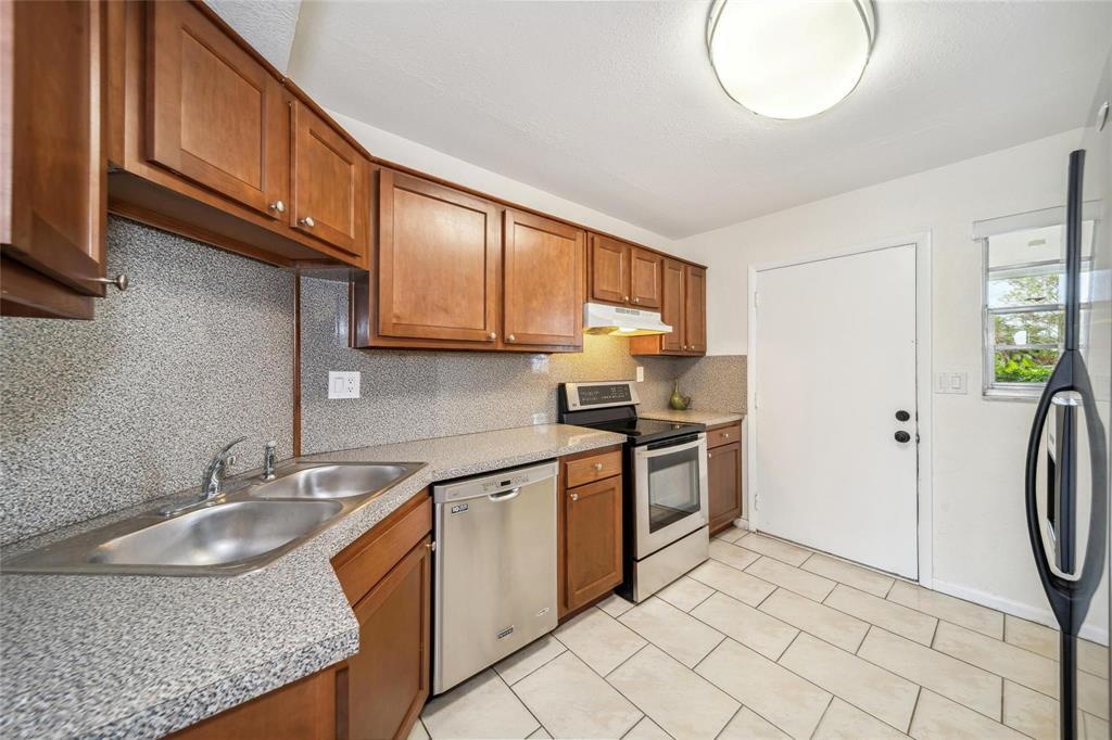 B26006934 Property Photo 5