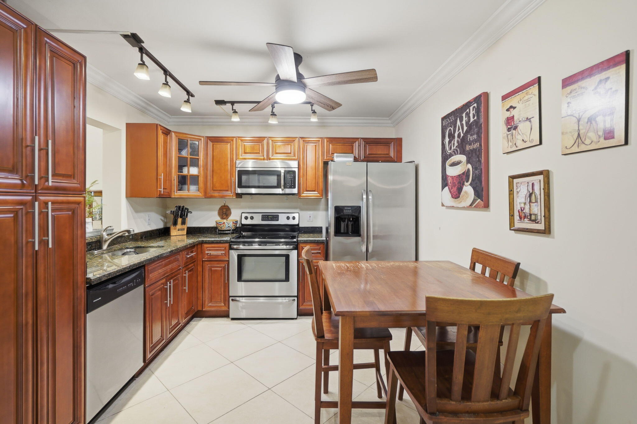 19000 Stewart Circle 4 Property Photo 14