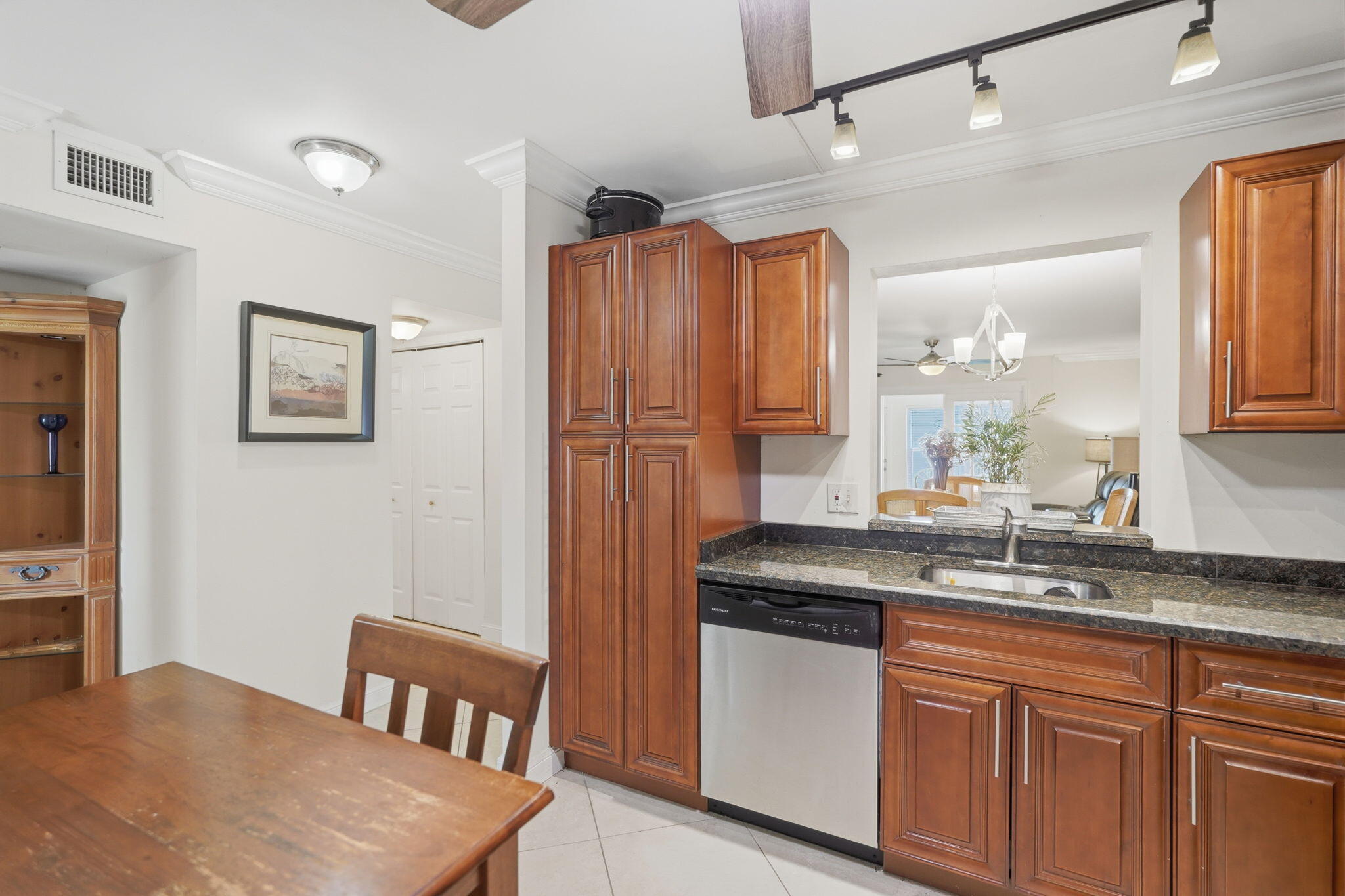 19000 Stewart Circle 4 Property Photo 16