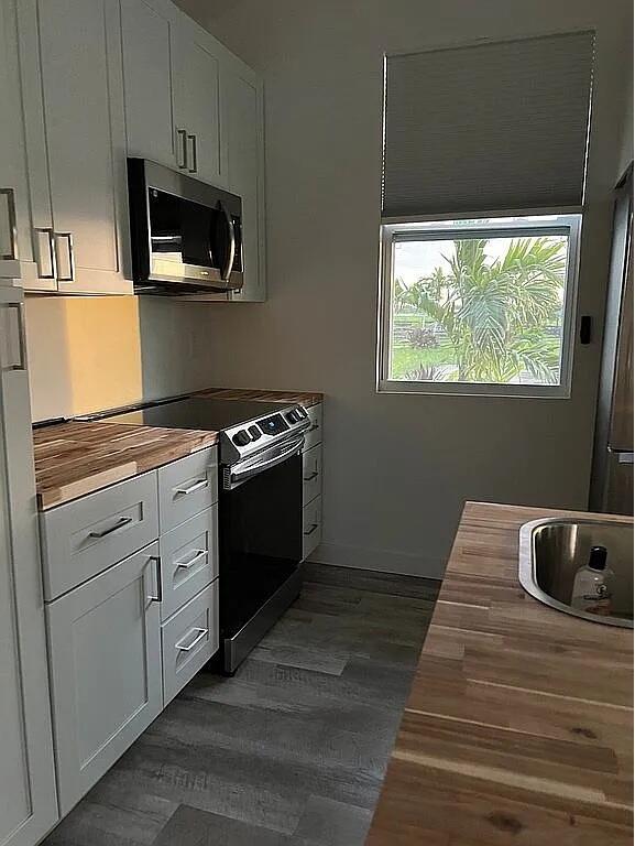 7565 Polo Square Property Photo 9