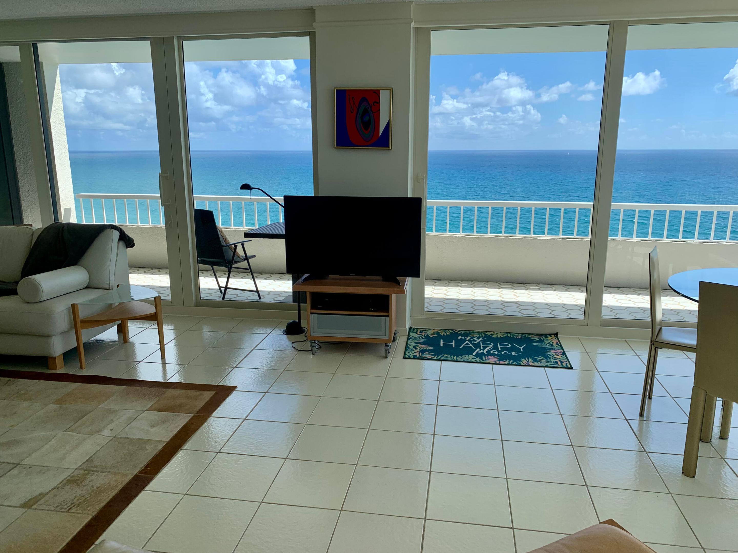 5540 N Ocean Drive Ph-a Property Photo 3