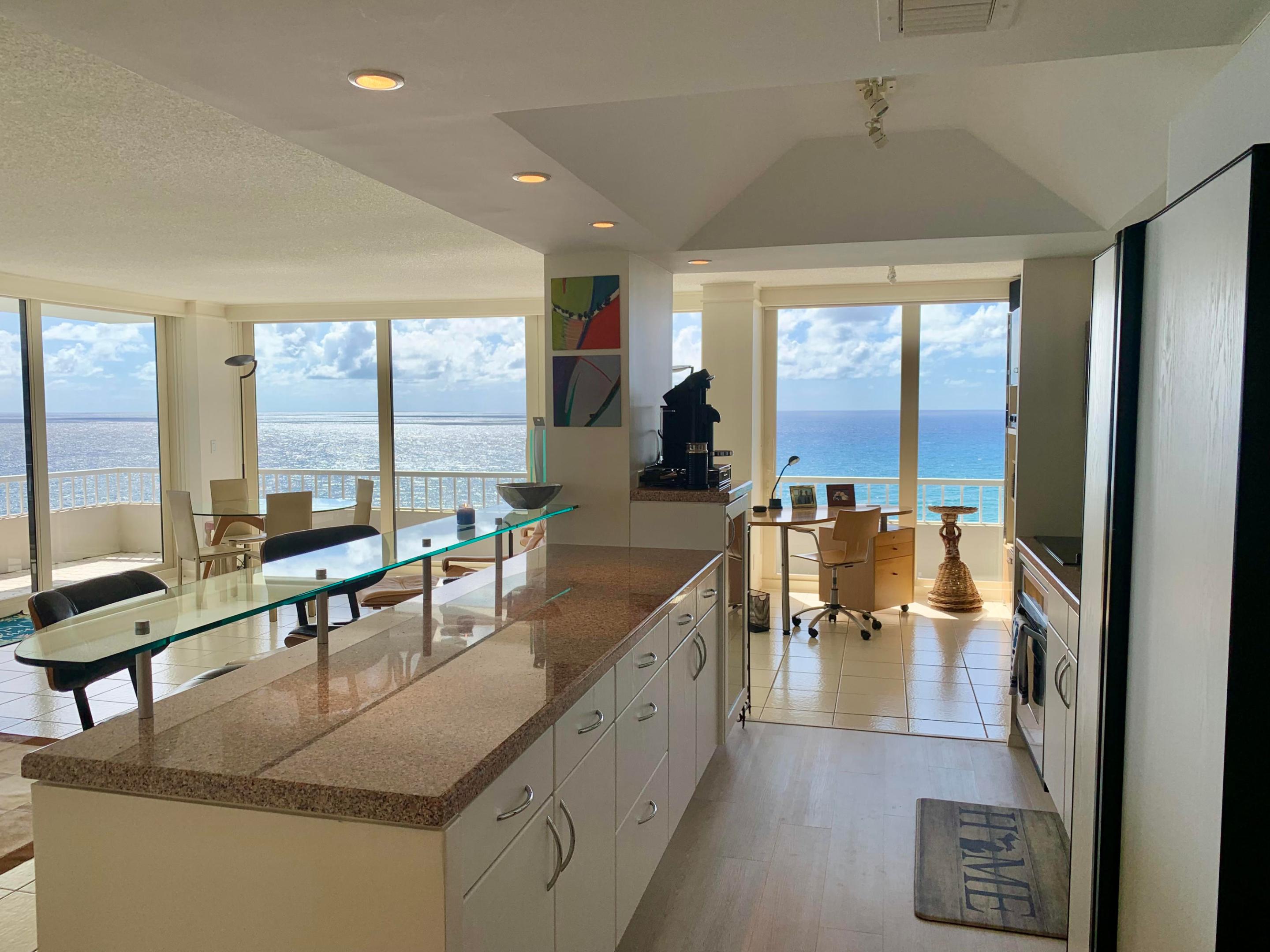 5540 N Ocean Drive Ph-a Property Photo 11