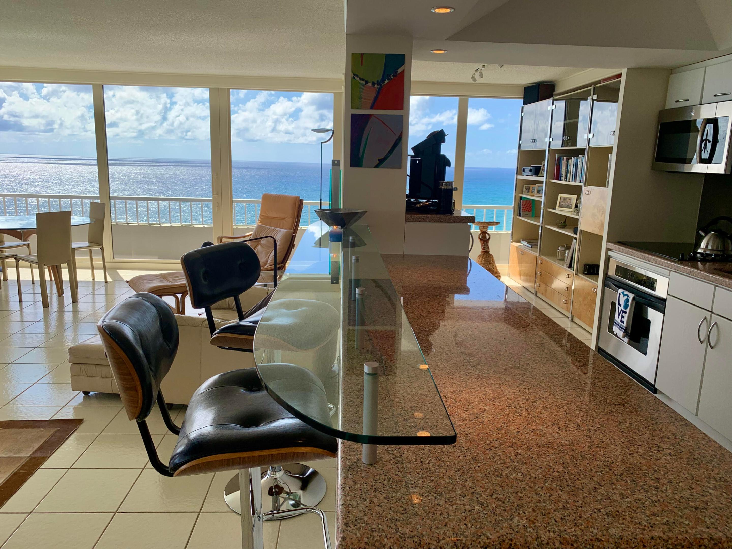 5540 N Ocean Drive Ph-a Property Photo 13