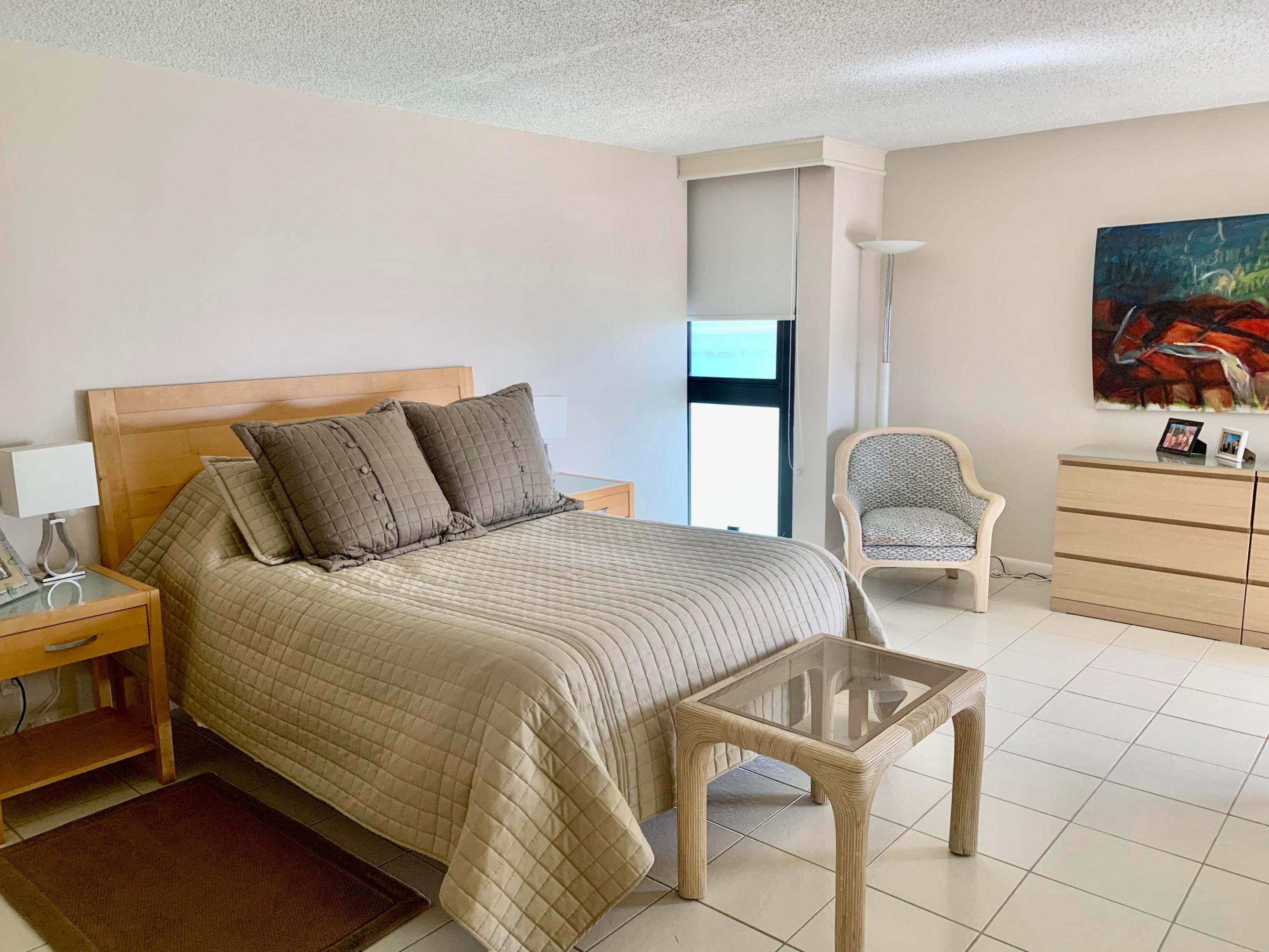 5540 N Ocean Drive Ph-a Property Photo 24