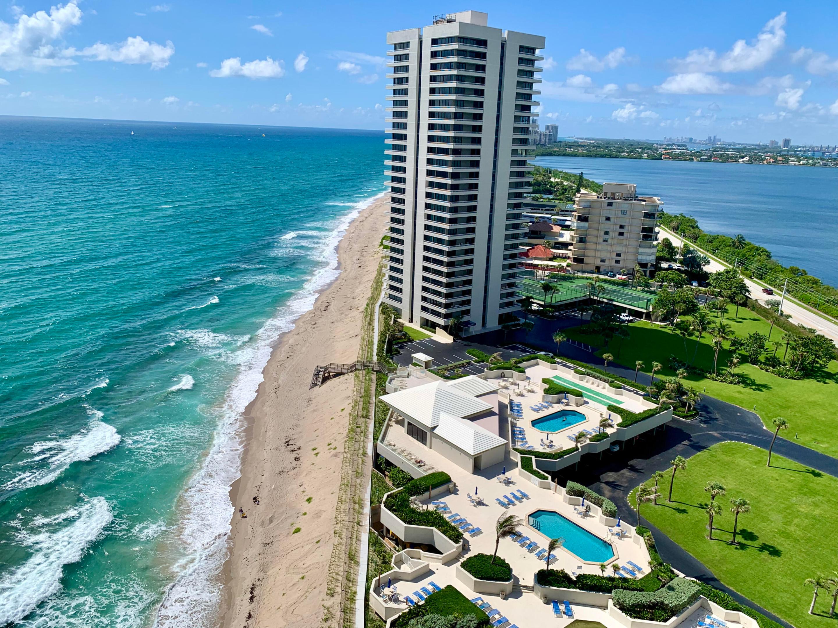 5540 N Ocean Drive Ph-a Property Photo 39