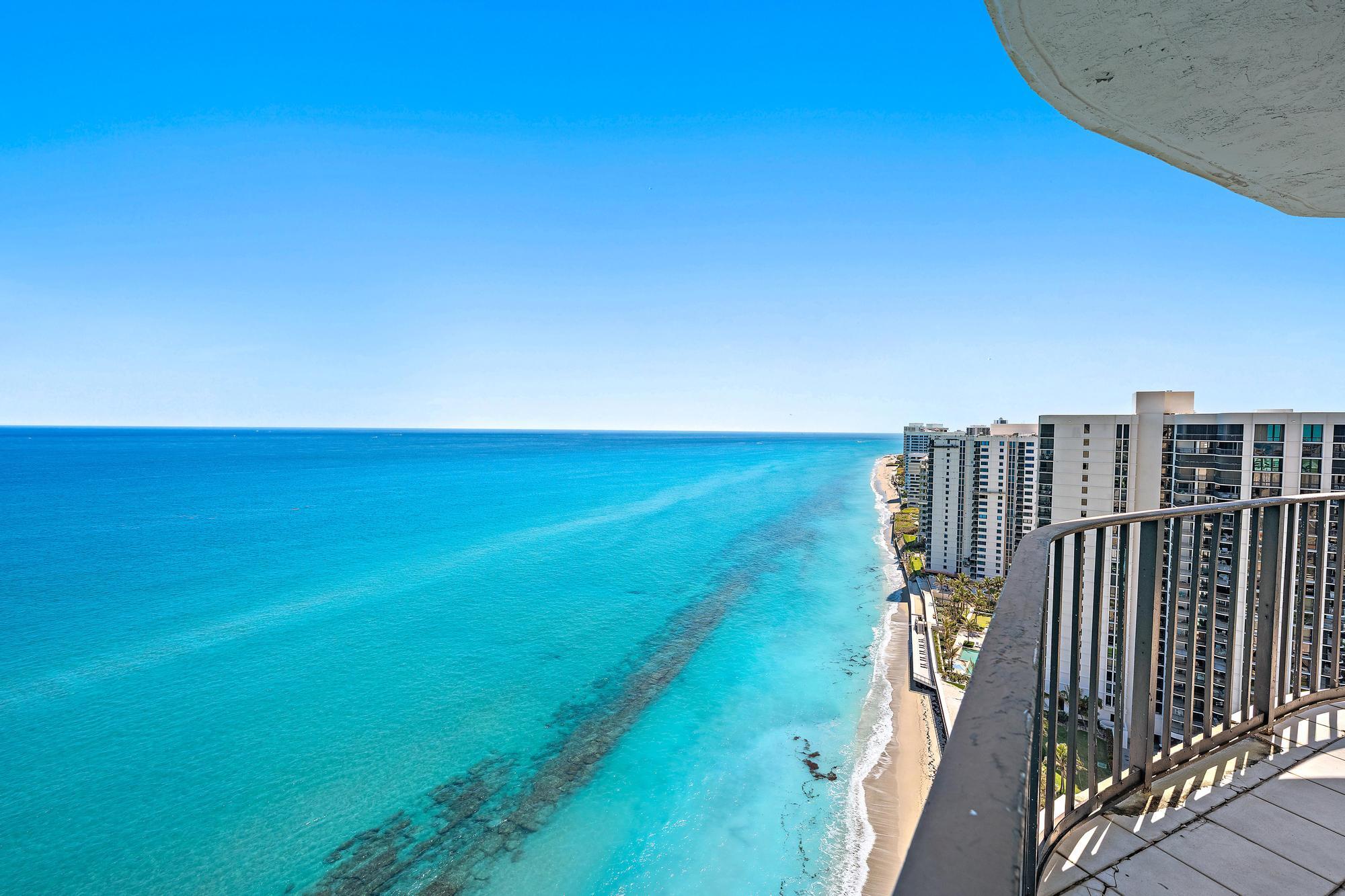 5420 N Ocean Drive Ph2 Property Photo 1