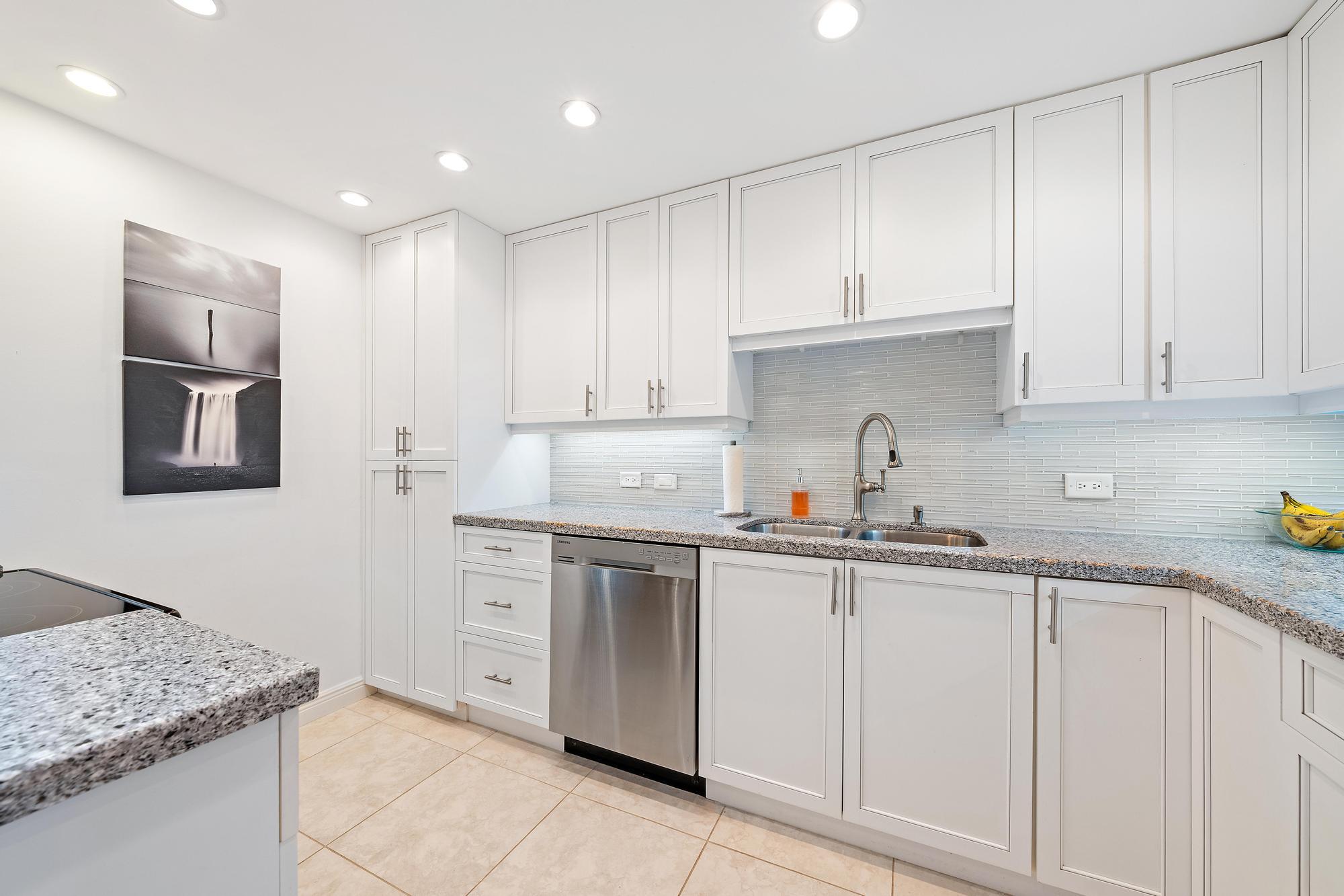 5420 N Ocean Drive Ph2 Property Photo 7