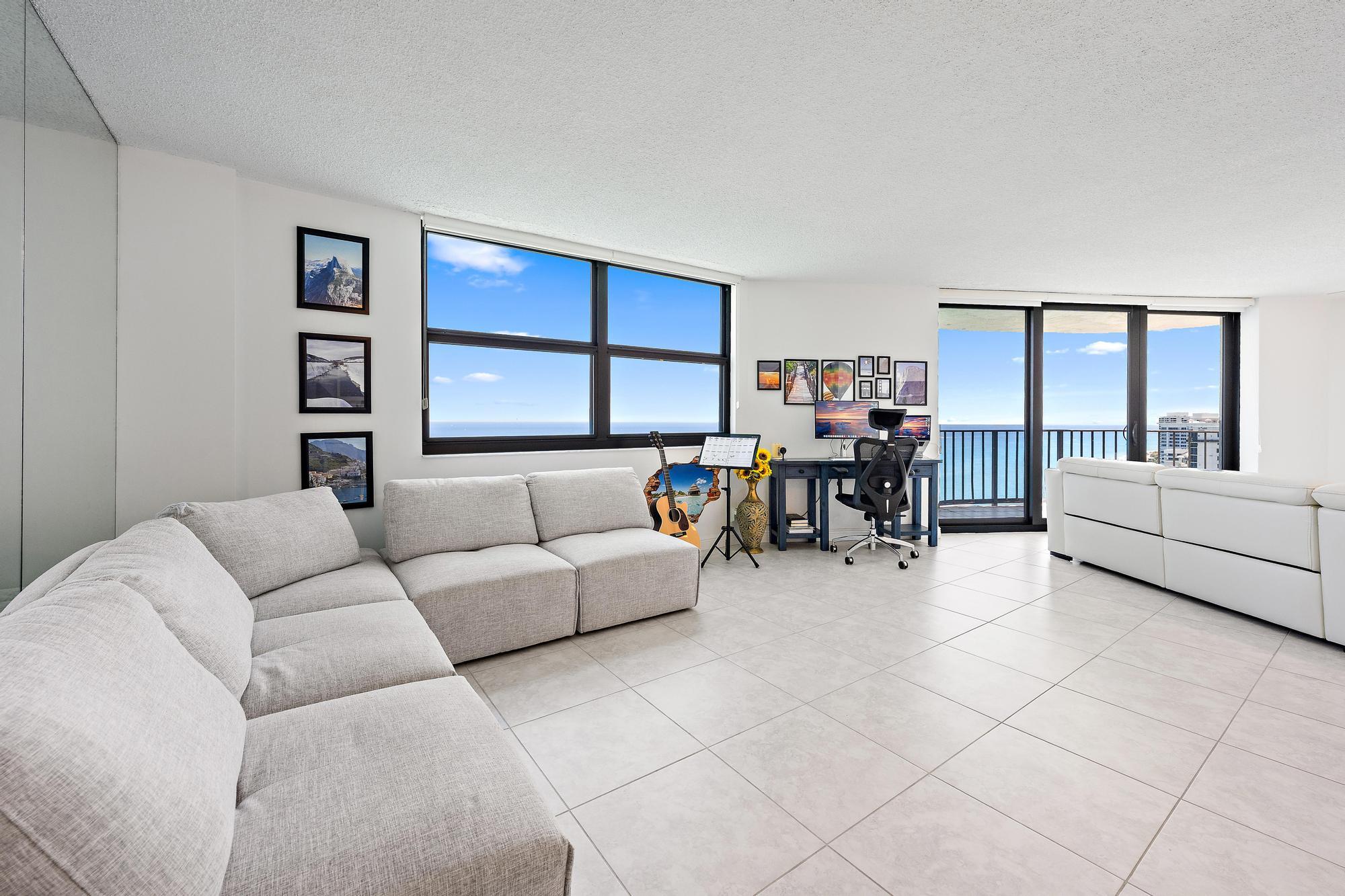 5420 N Ocean Drive Ph2 Property Photo 7