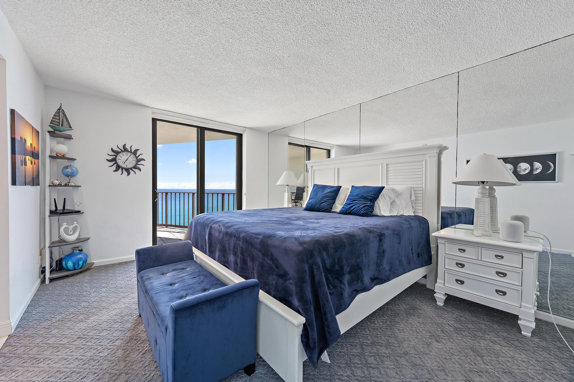 5420 N Ocean Drive Ph2 Property Photo 8