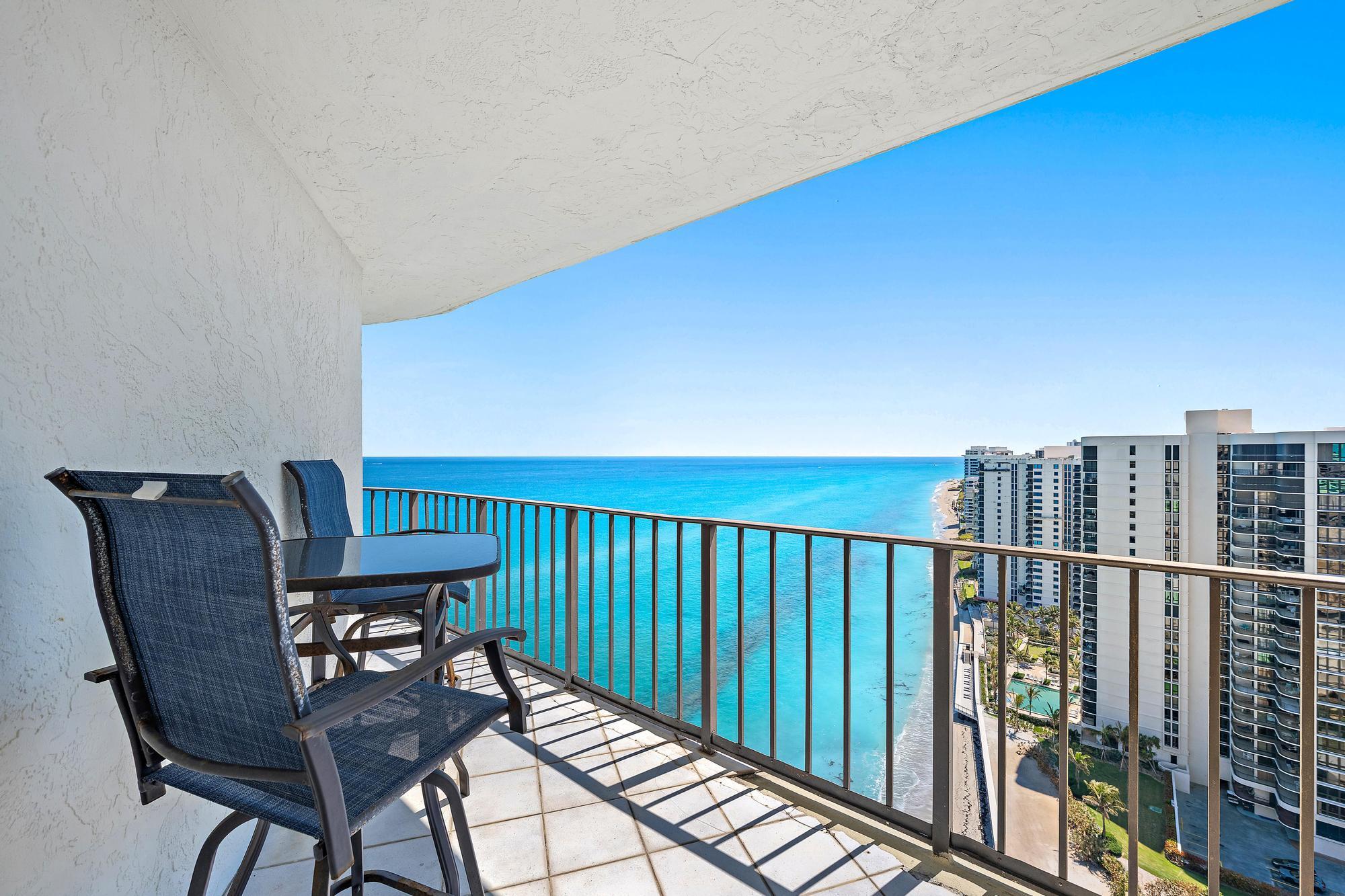 5420 N Ocean Drive Ph2 Property Photo 16