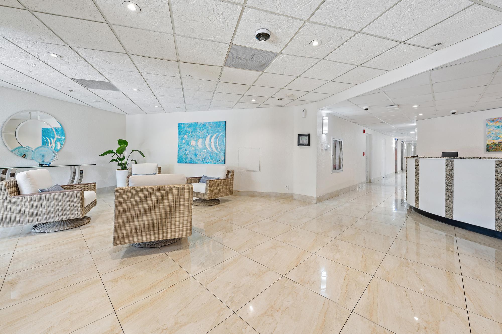 5420 N Ocean Drive Ph2 Property Photo 22