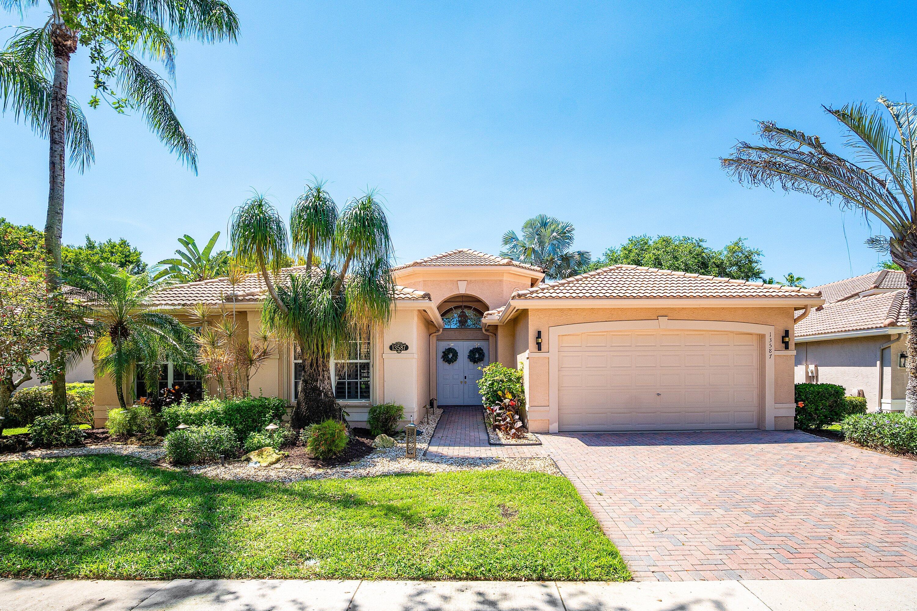 13587 Barcelona Lake Circle