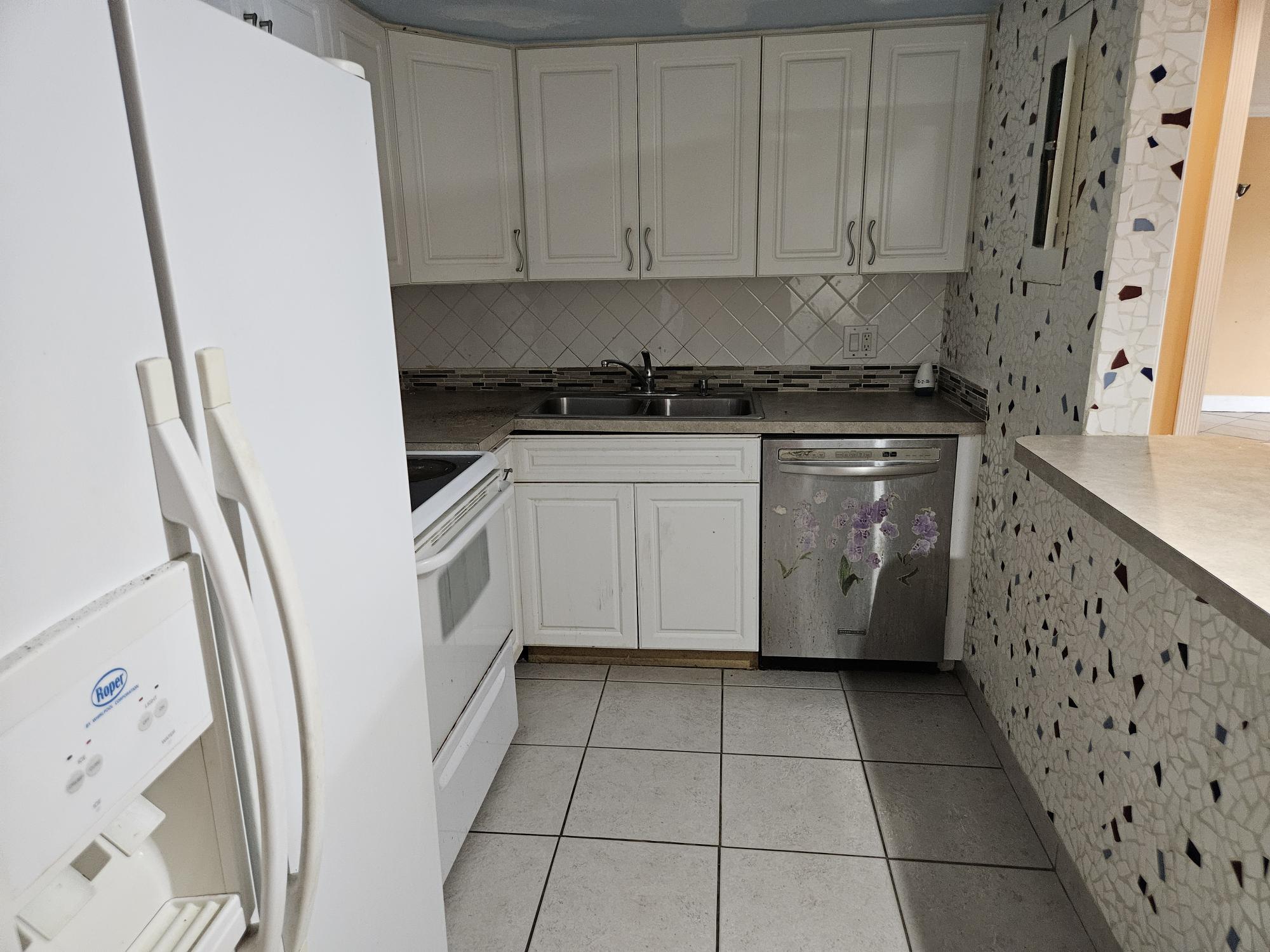 5570 Nw 44th Street Nw 107a Property Photo 2