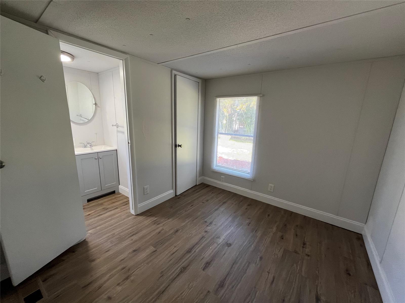 585 Nw Avenue D Property Photo 7