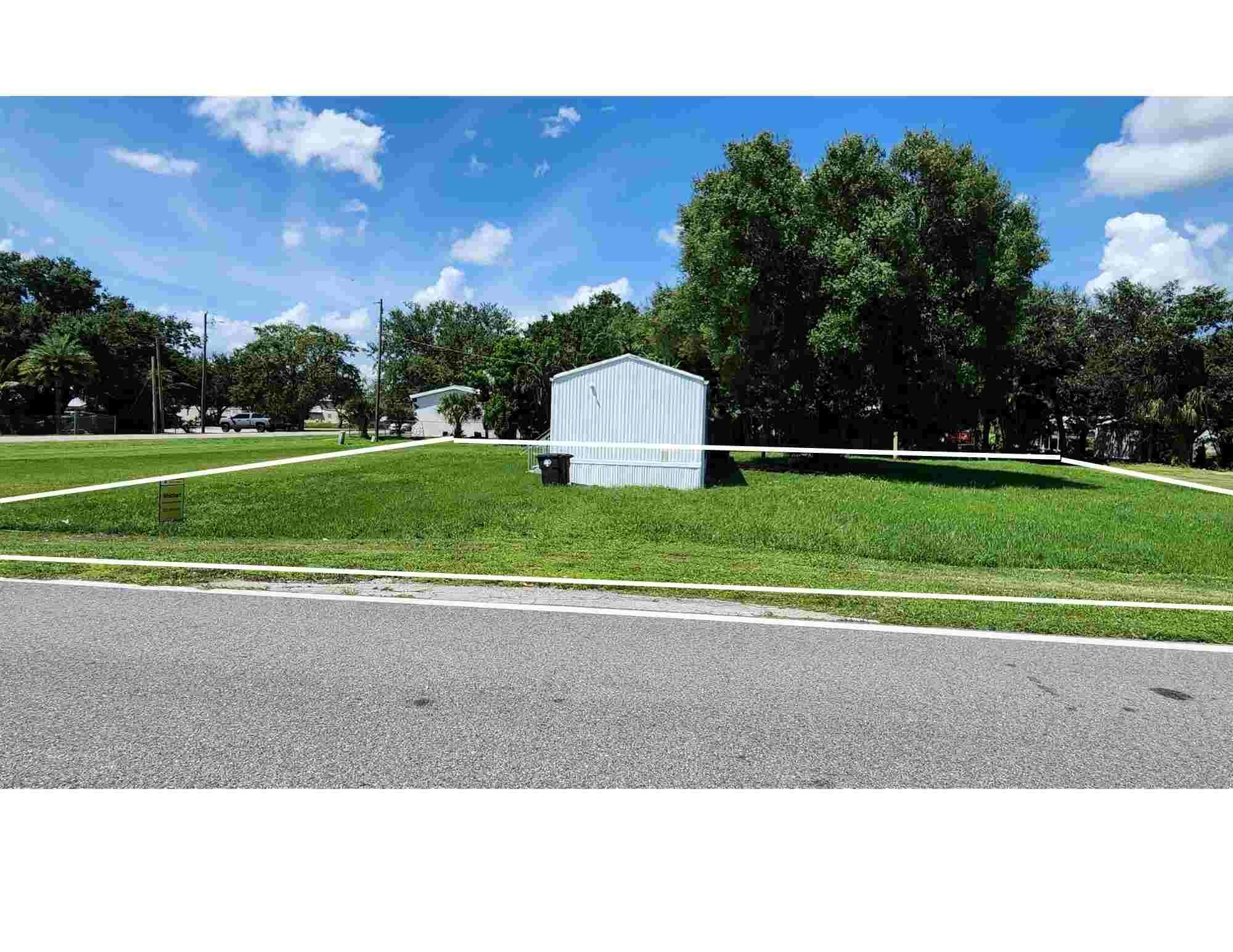 585 Nw Avenue D Property Photo 12