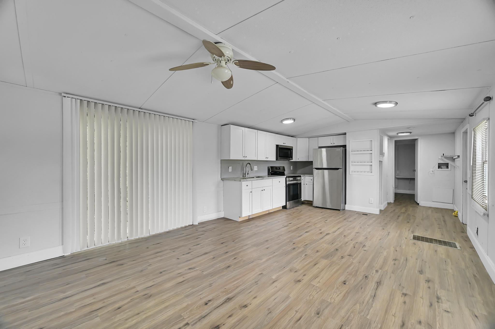 585 Nw Avenue D Property Photo 36