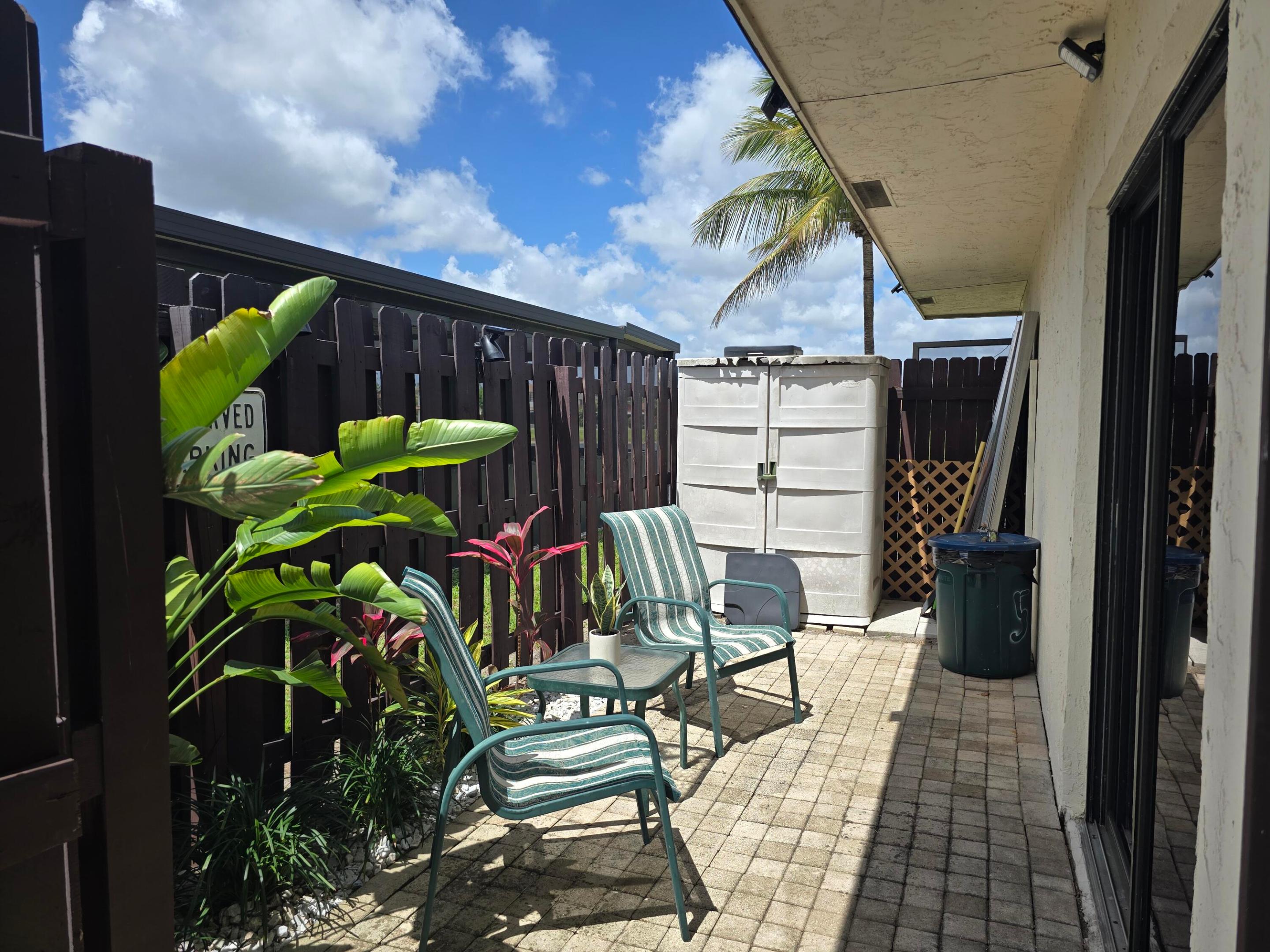5255 Mendoza Street Property Photo 13