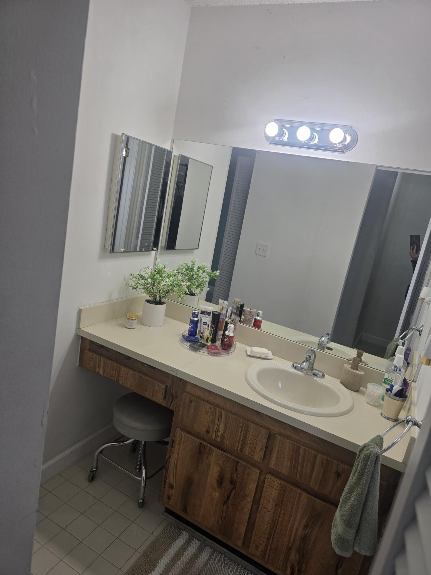 5255 Mendoza Street Property Photo 32