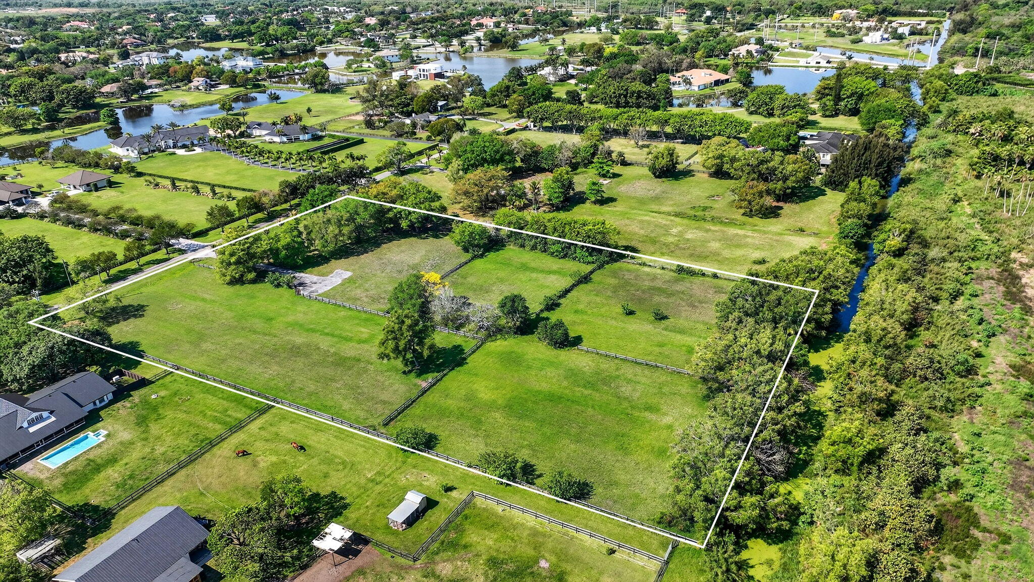 10245 La Reina Road Property Photo 1