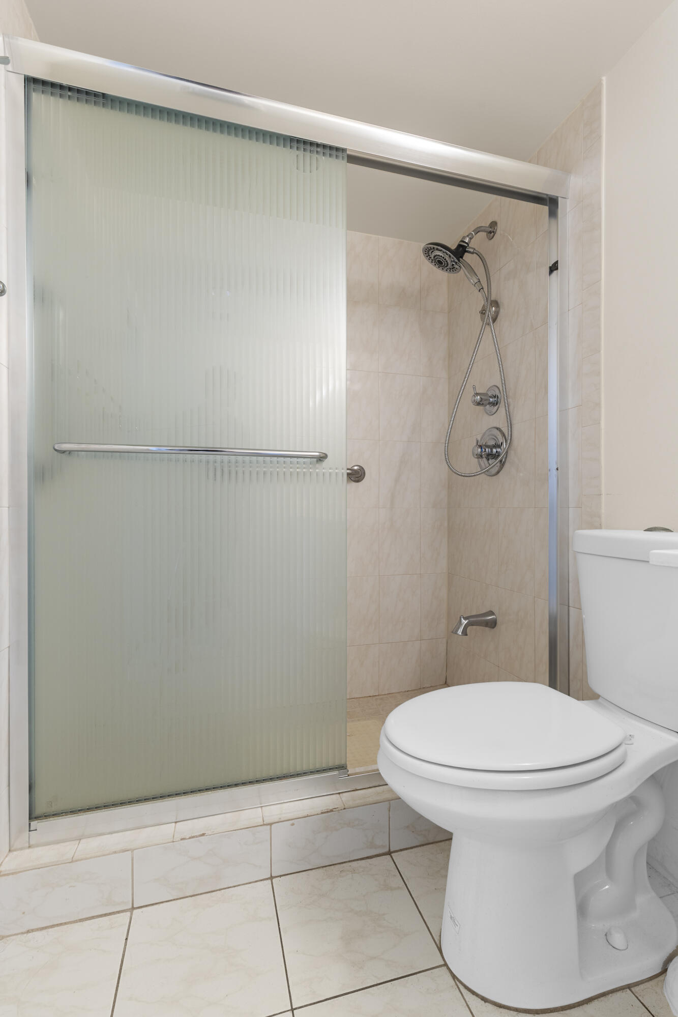 3043 Berkshire C Property Photo 19