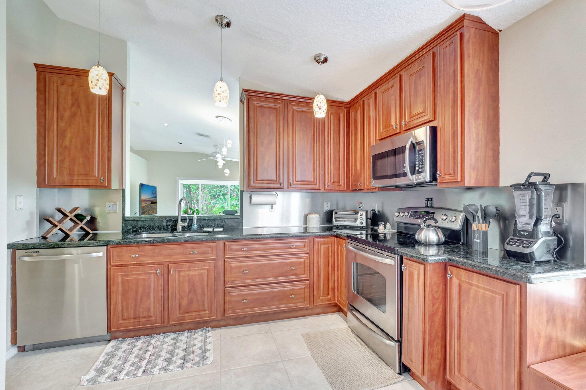 14211 W La Sedona Circle Property Photo 2