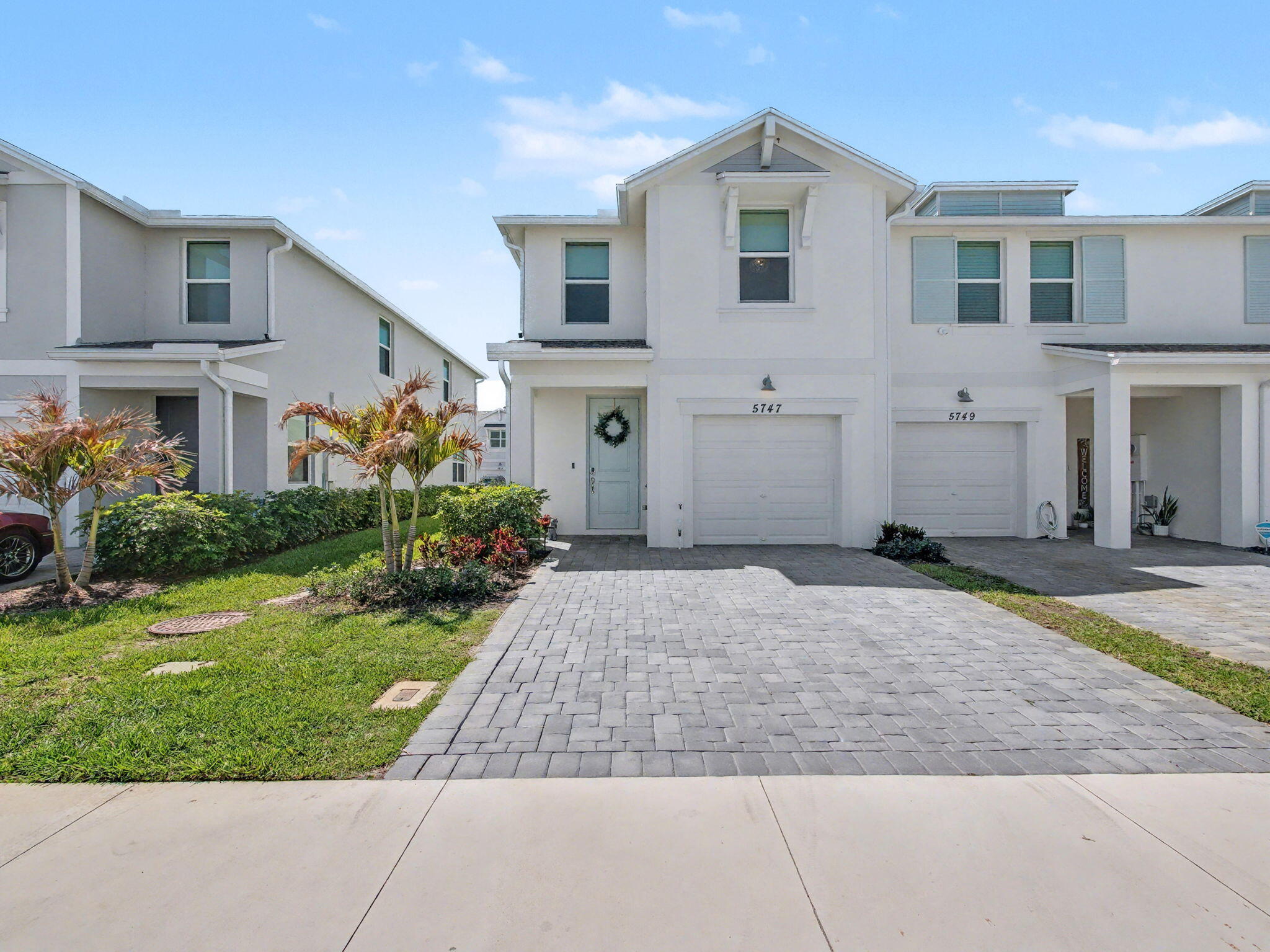 5747 Se Edgewater Circle Property Photo 4