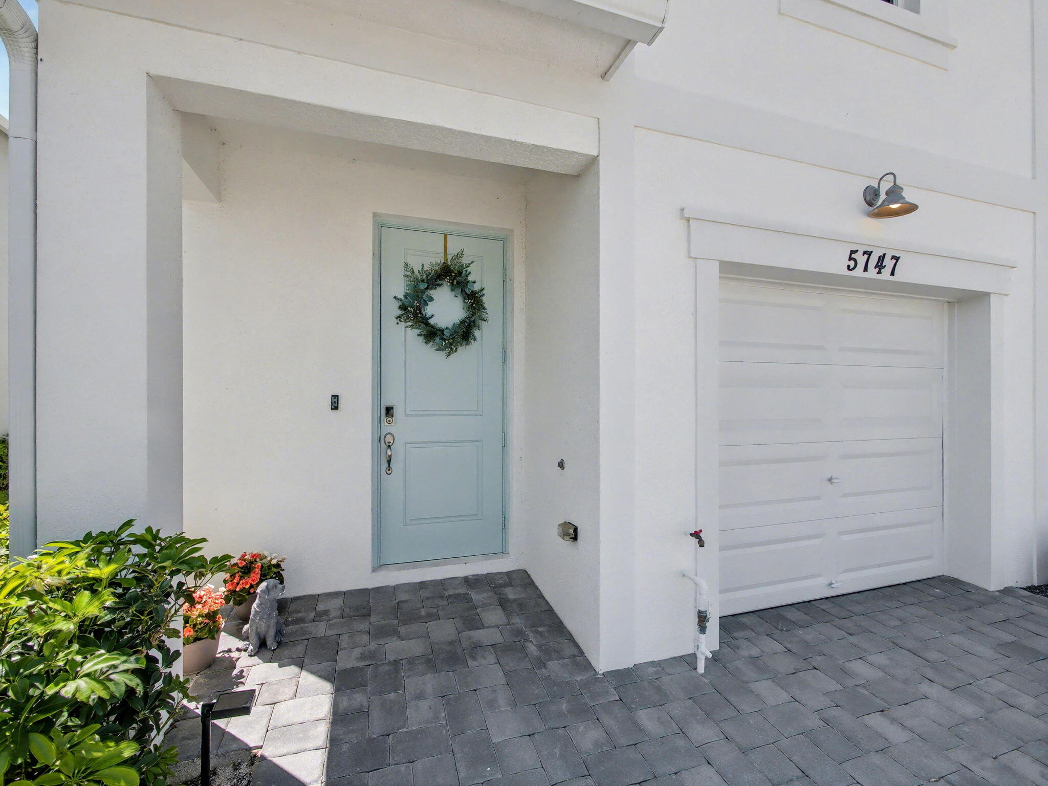 5747 Se Edgewater Circle Property Photo 6