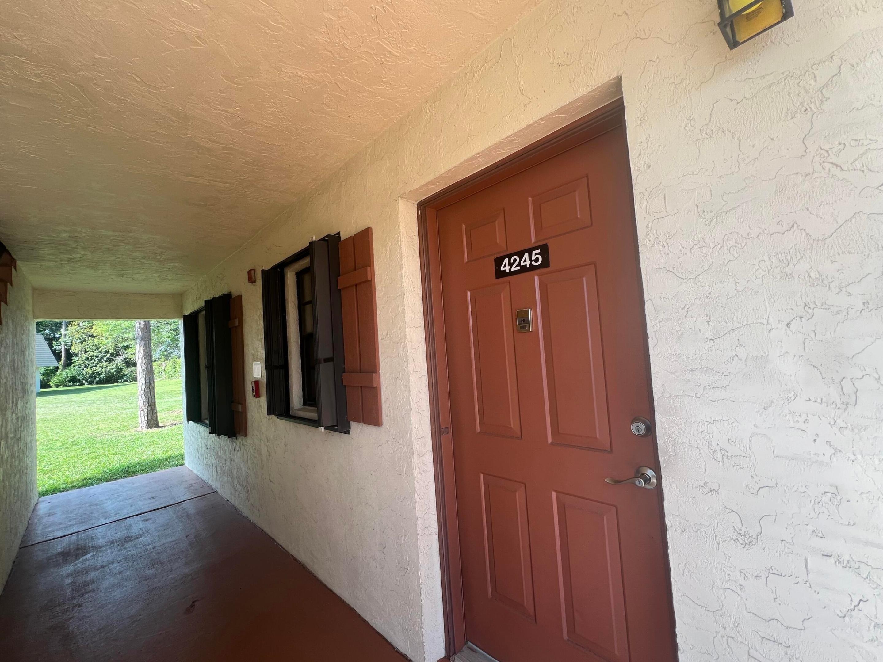 4245 Oak Terrace Drive Property Photo 2