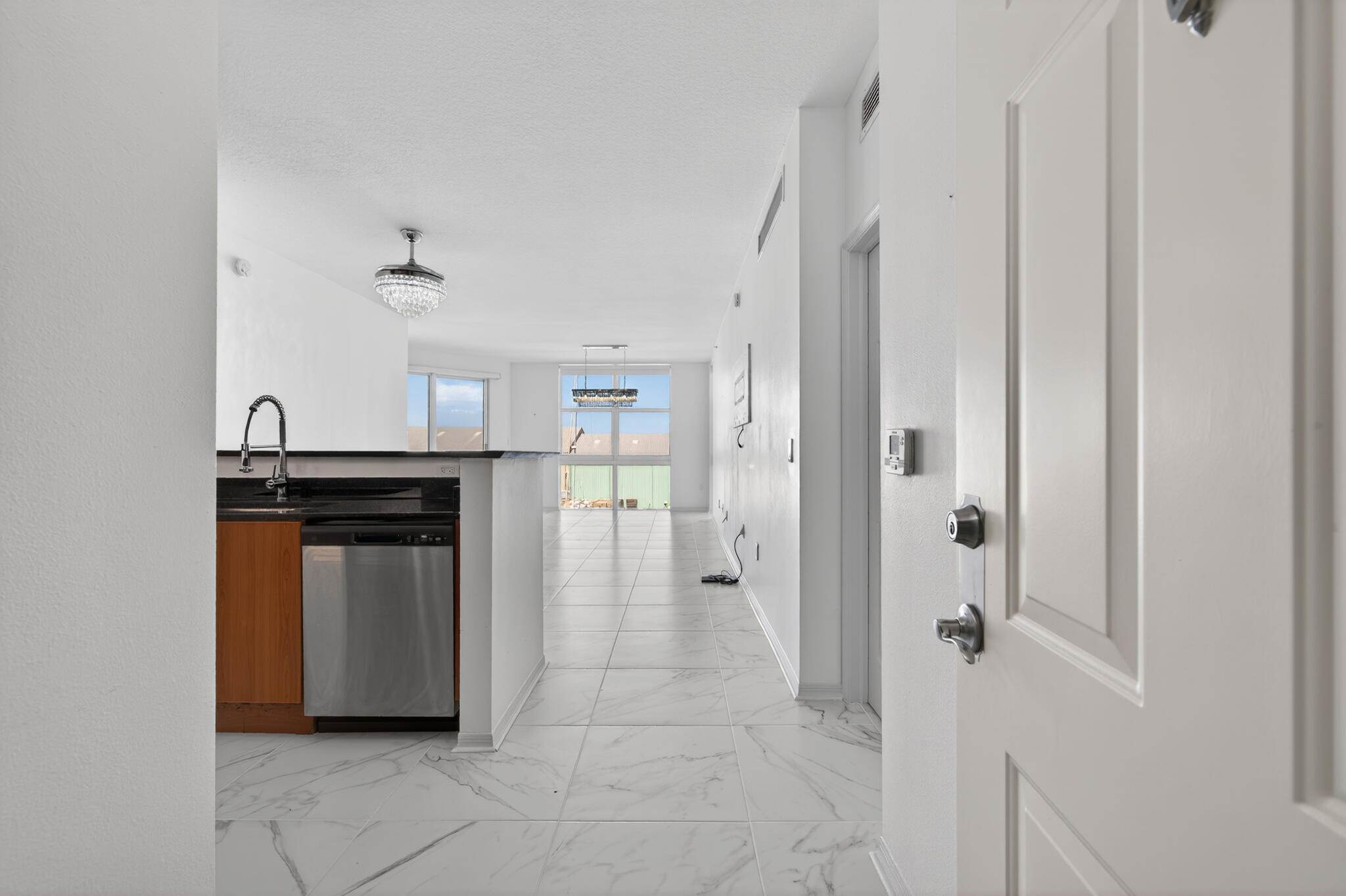 806 E Windward Way 403 Property Photo 11