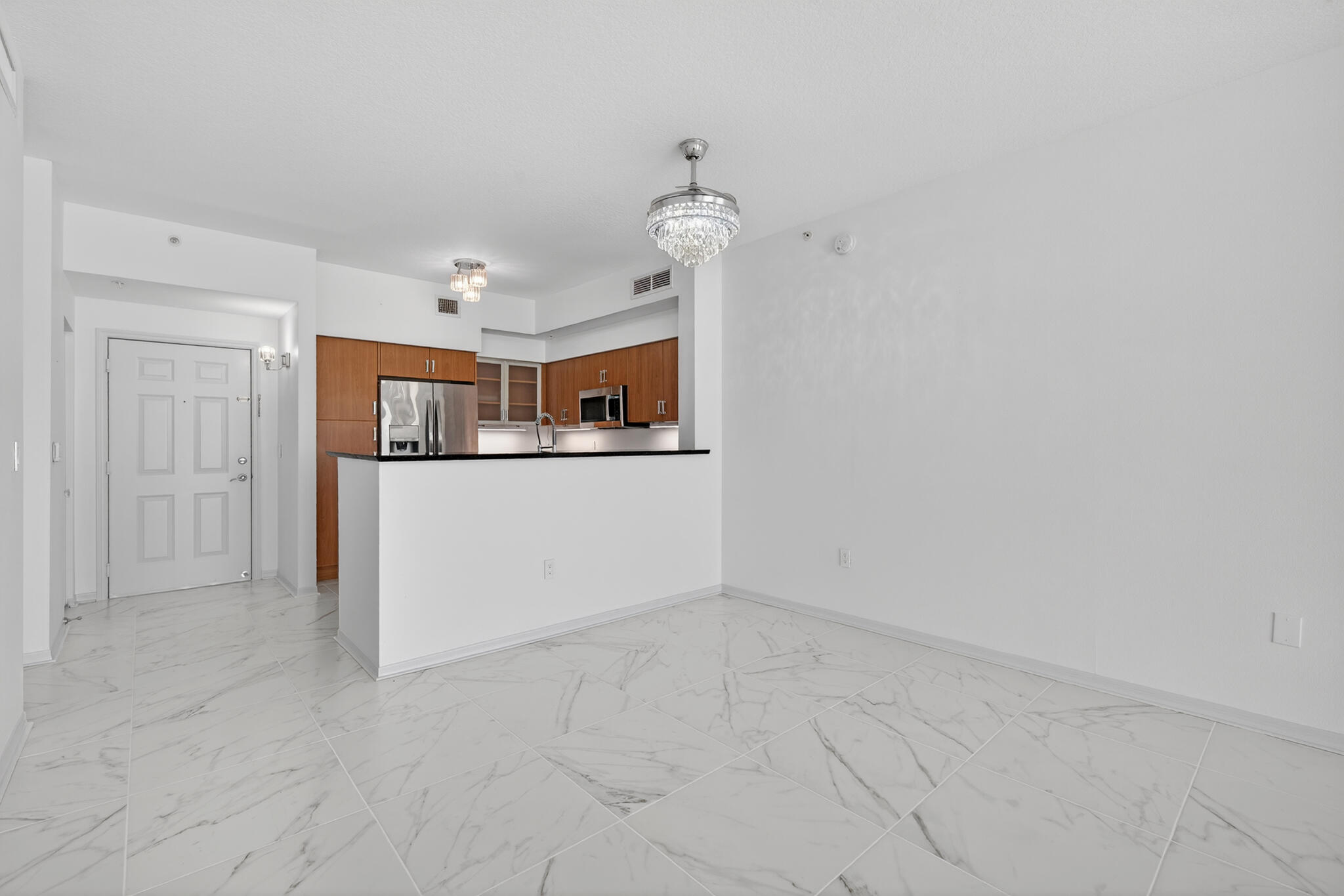 806 E Windward Way 403 Property Photo 13