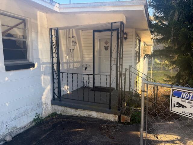 1813 Daniels Street Property Photo 1