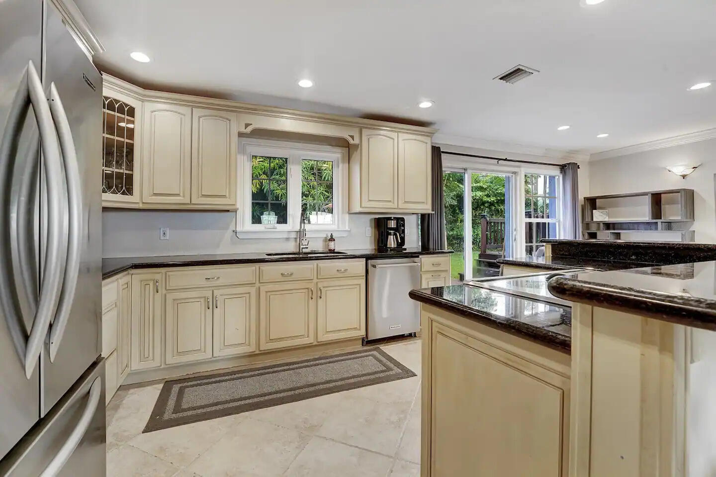 5574 Lake Osborne Drive Property Photo 11