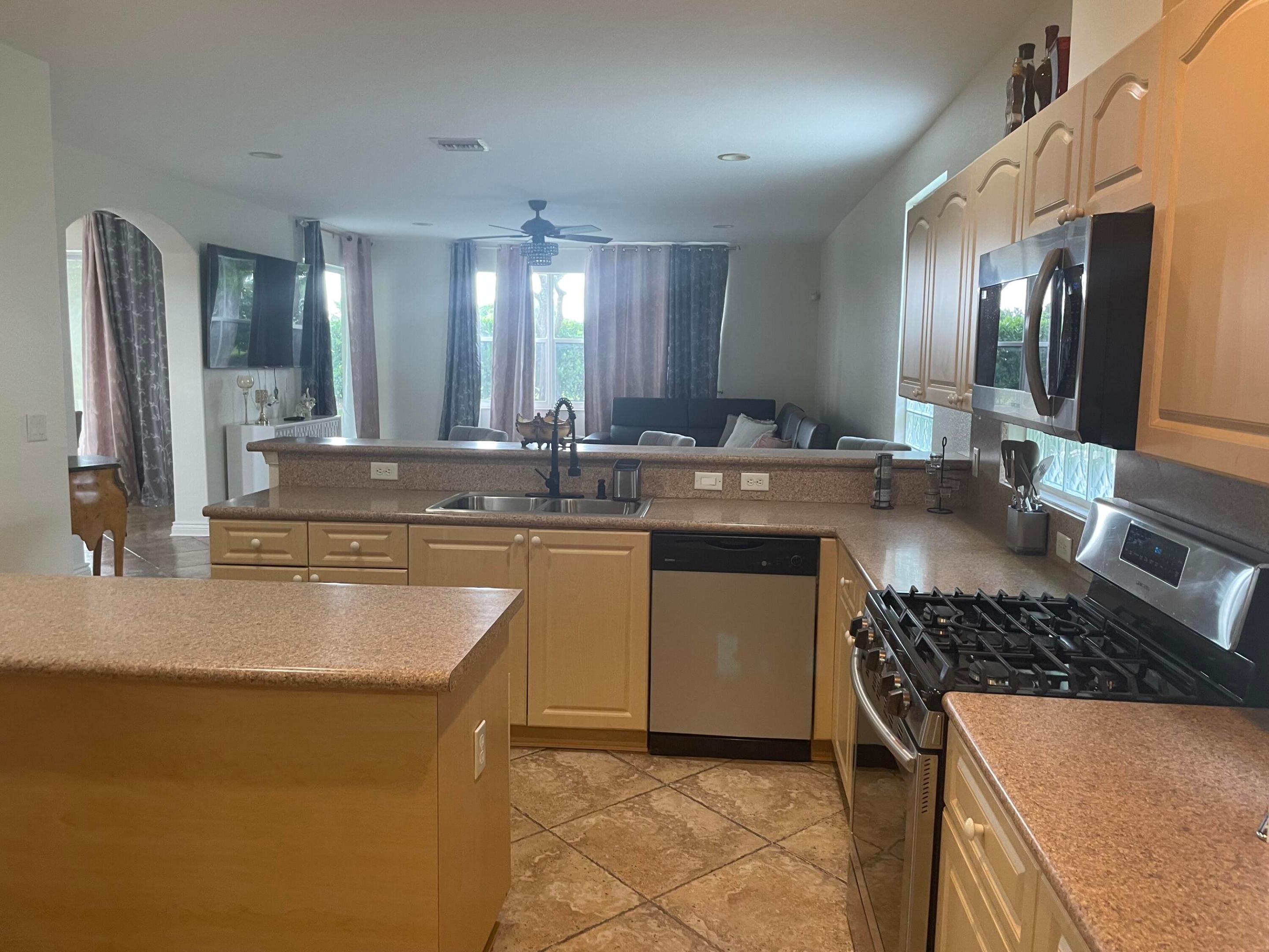 10690 Old Hammock Way Property Photo 3